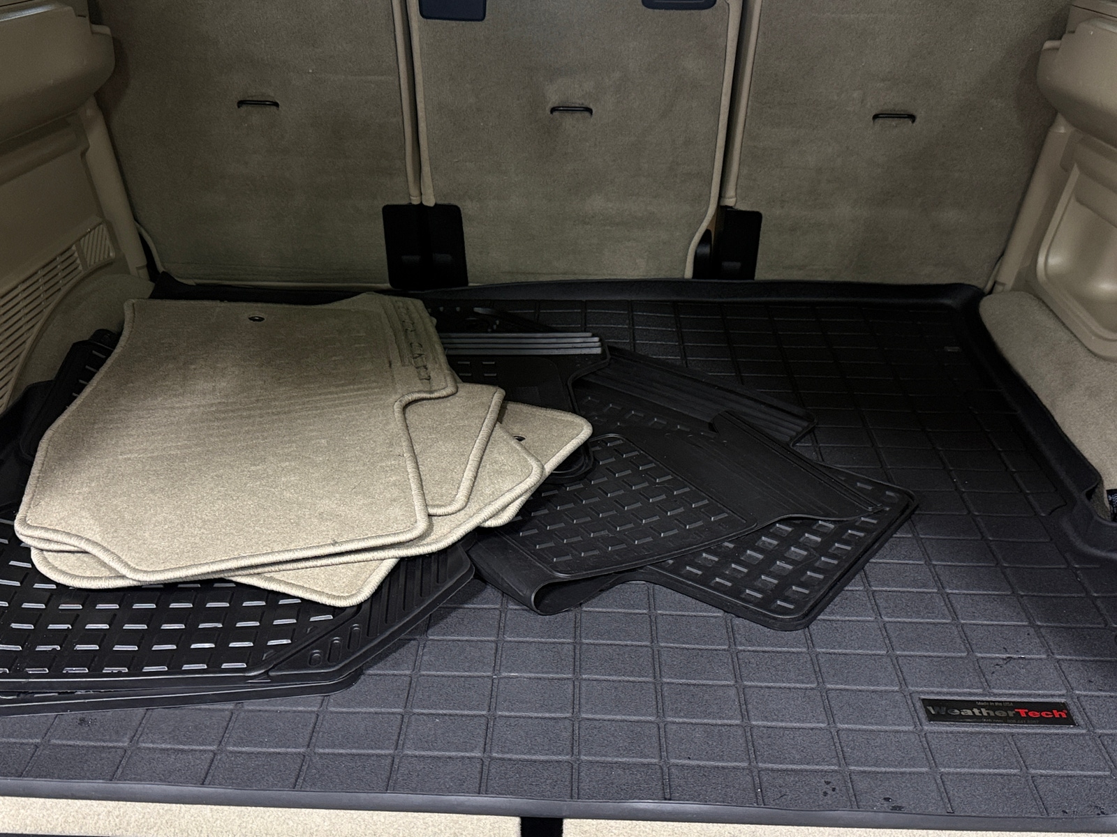 Thumbnail: 2013 Land Rover LR4 - 6