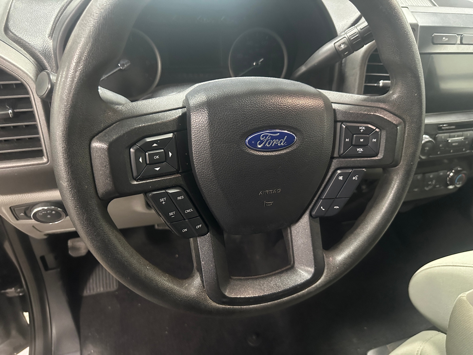 Thumbnail: 2019 Ford Econoline - 5