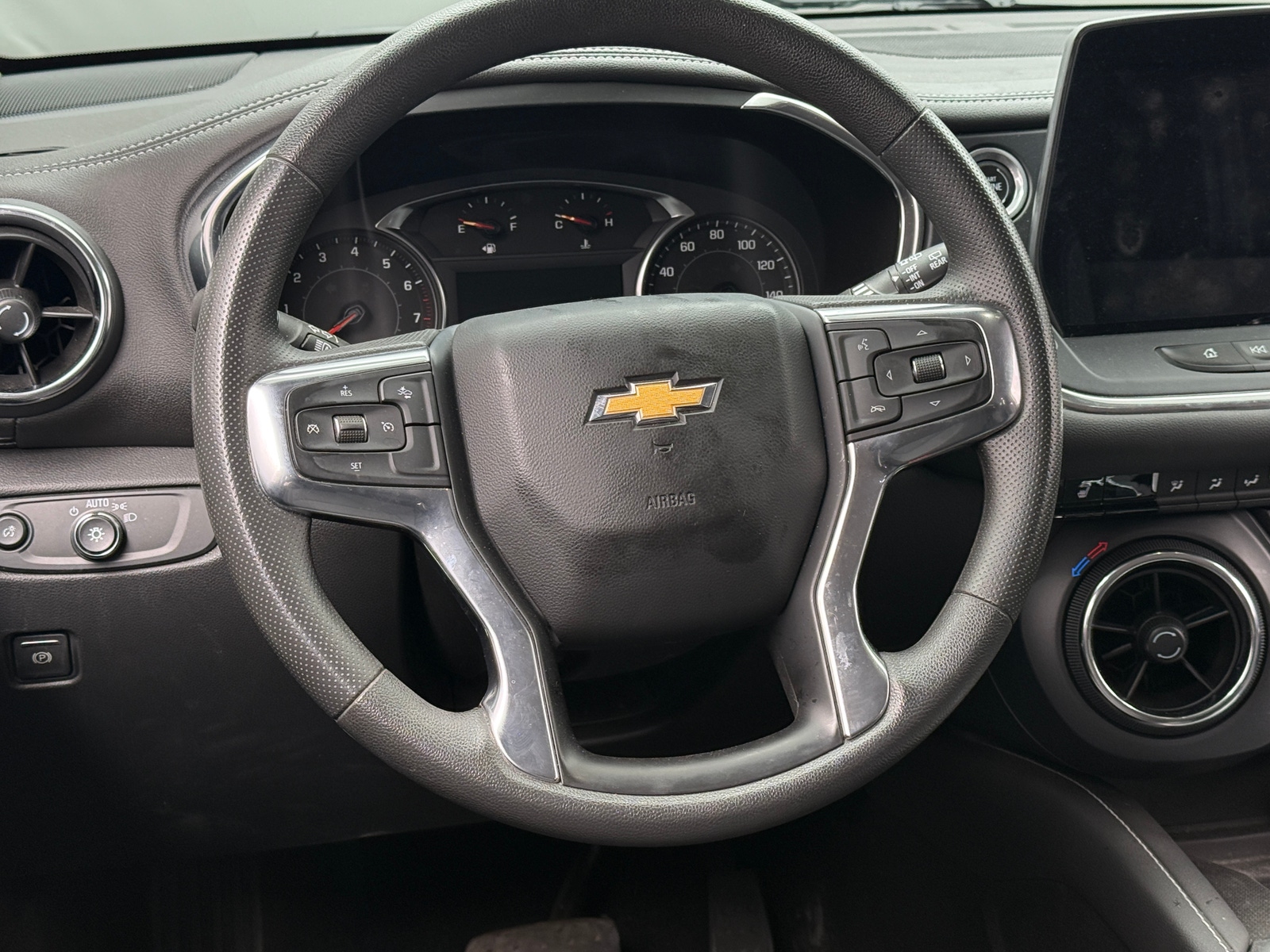 Thumbnail: 2023 Chevrolet Blazer - 5