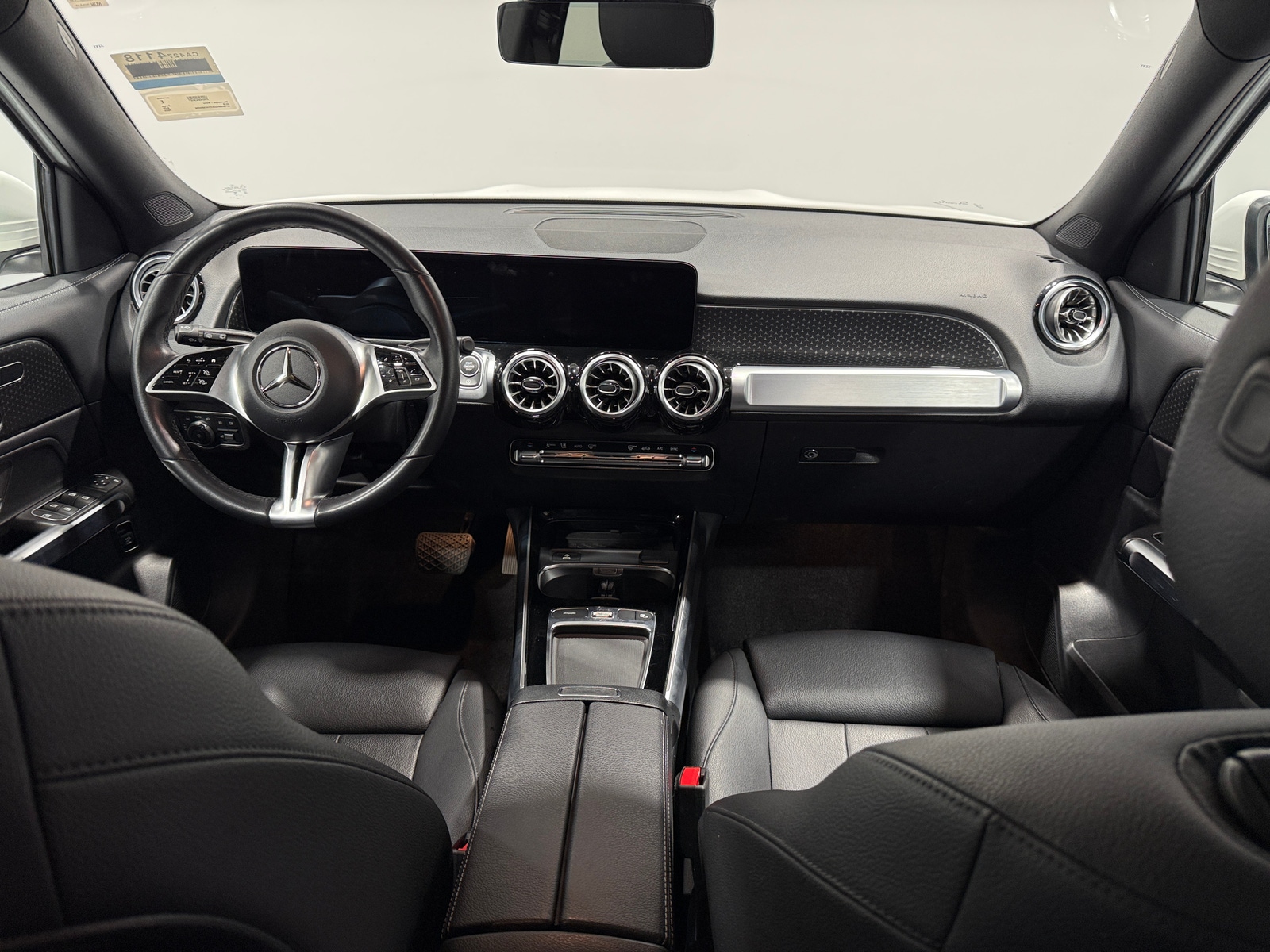 Thumbnail: 2025 Mercedes-Benz GLB - 2