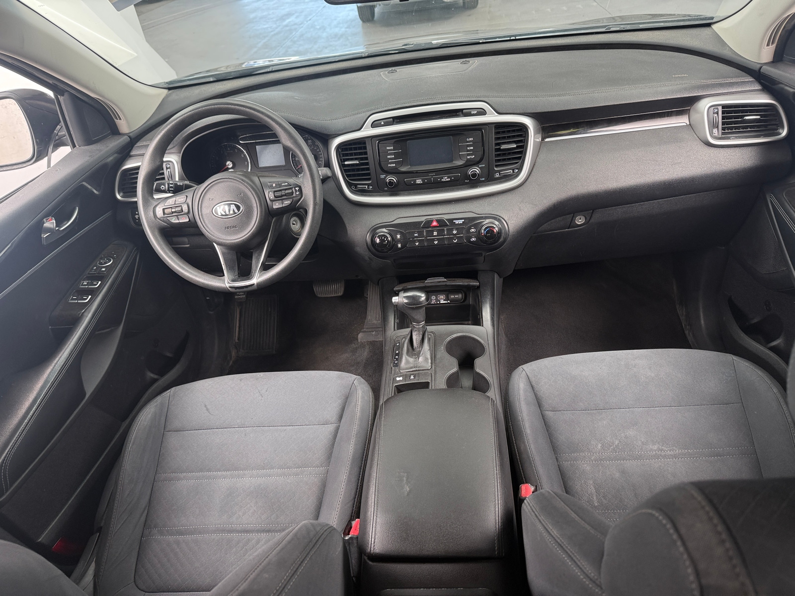 Thumbnail: 2017 Kia Sorento - 3