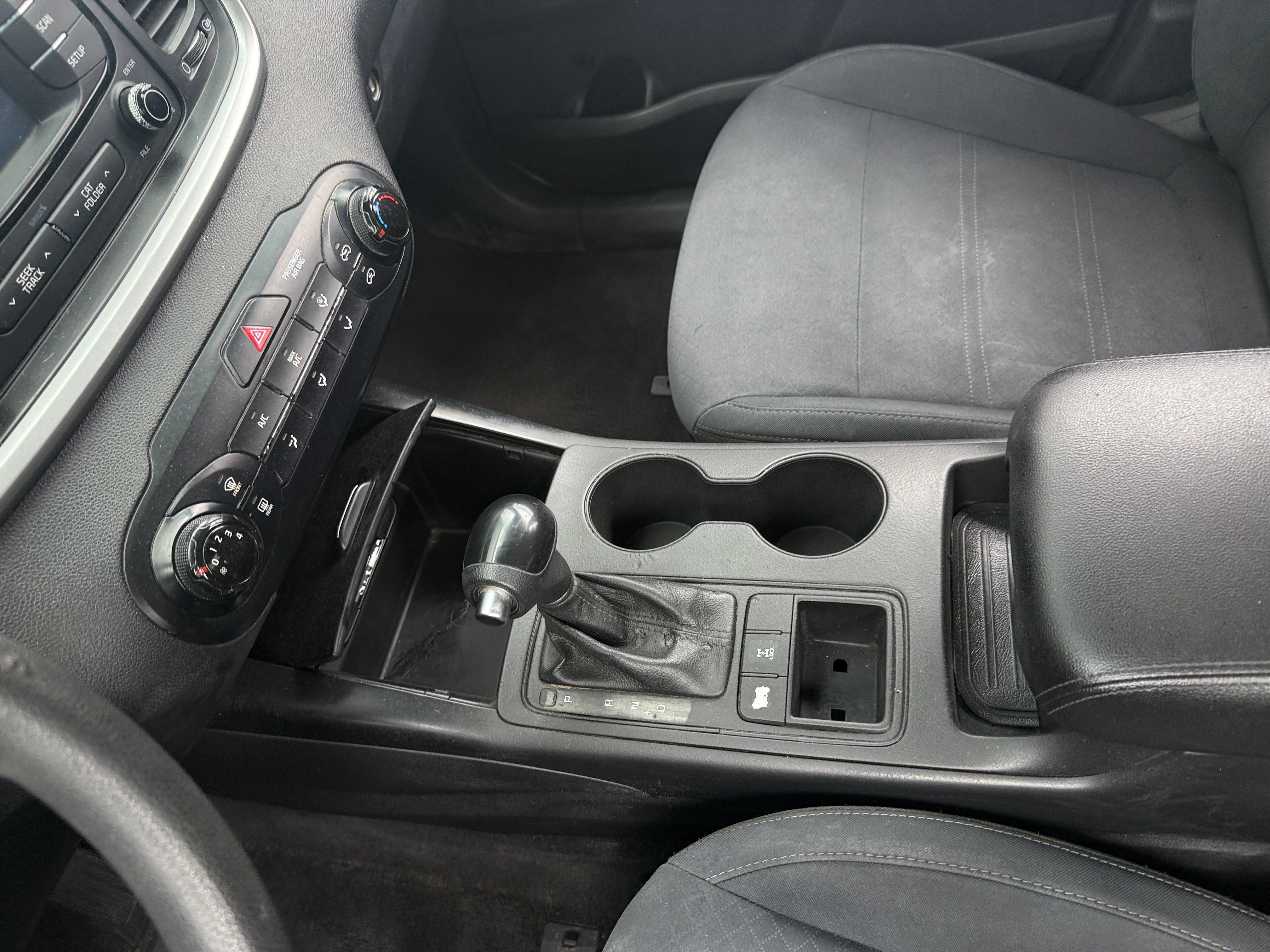 2017 Kia Sorento LX - Photo 8