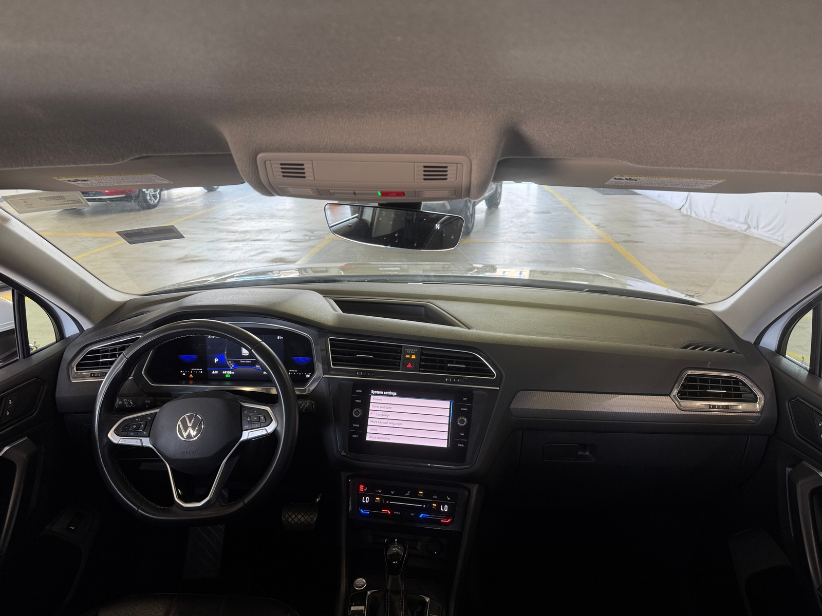 Thumbnail: 2022 Volkswagen Tiguan - 2