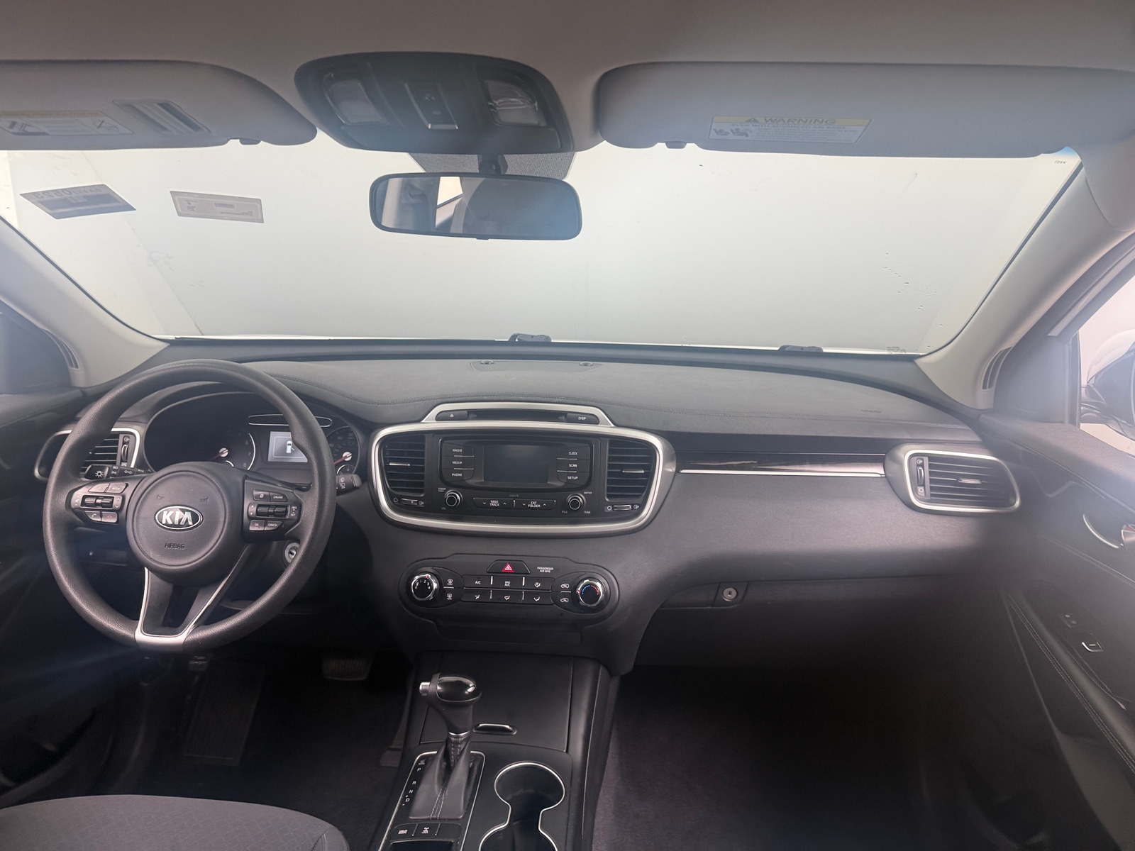 Thumbnail: 2017 Kia Sorento - 3