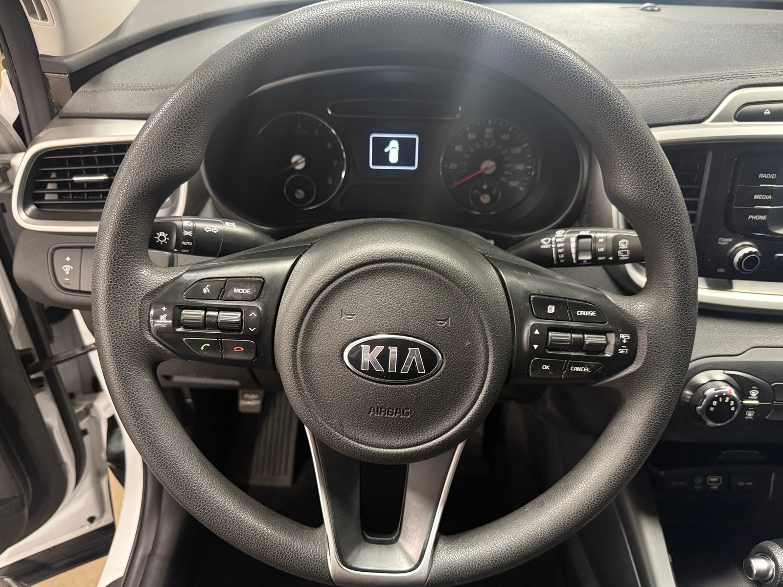 Thumbnail: 2017 Kia Sorento - 5
