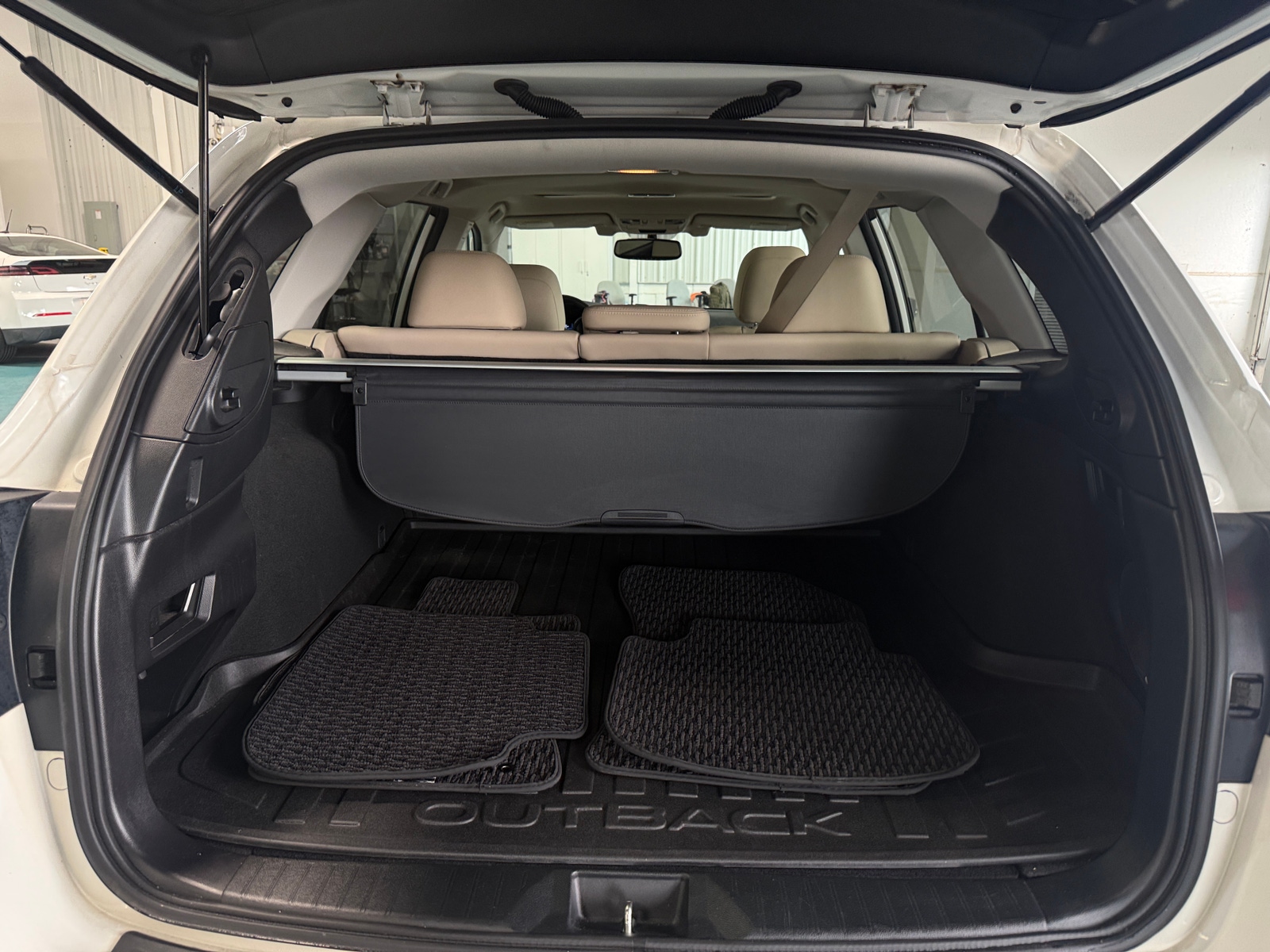 Thumbnail: 2015 Subaru Outback - 6