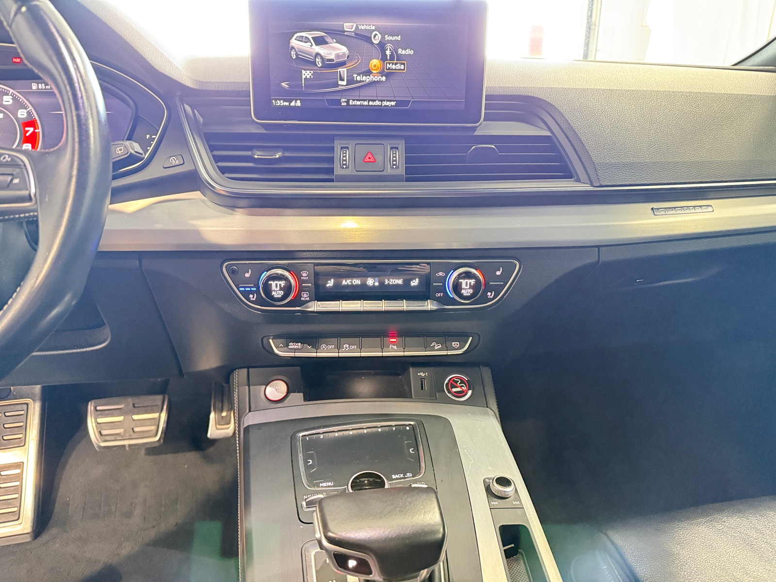 Thumbnail: 2019 Audi SQ5 - 3
