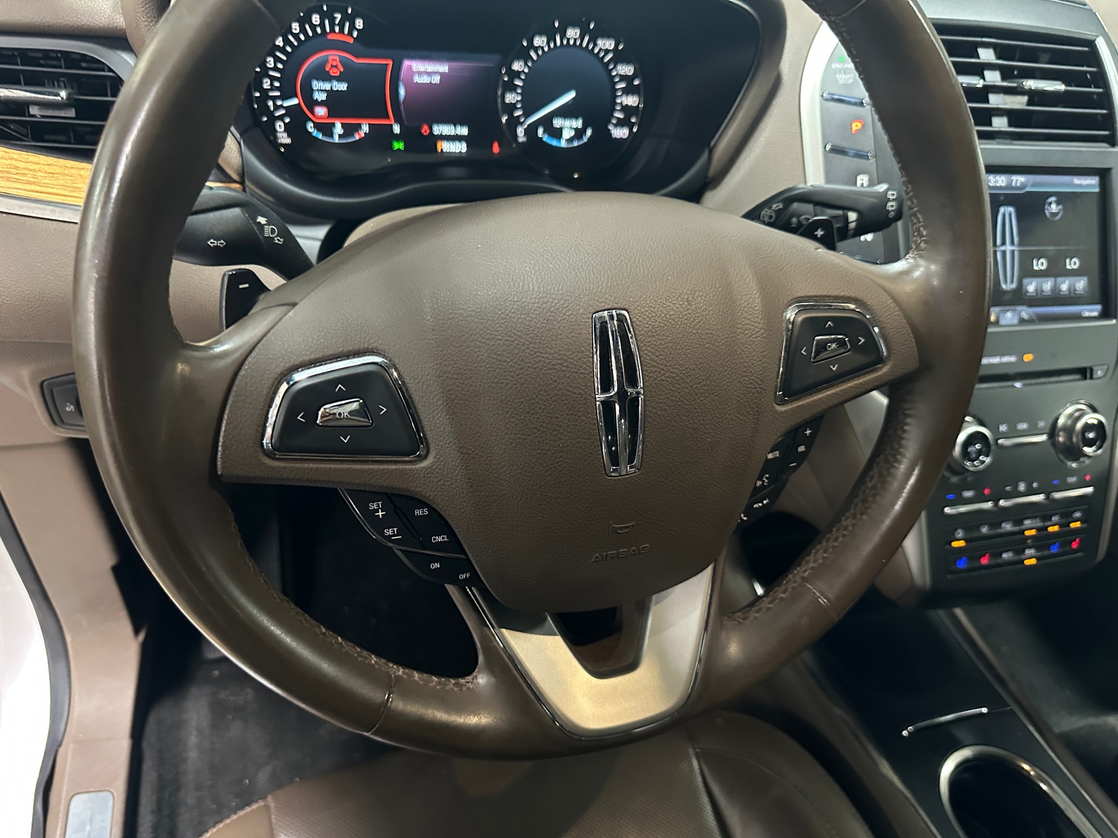 Thumbnail: 2015 Lincoln MKC - 4