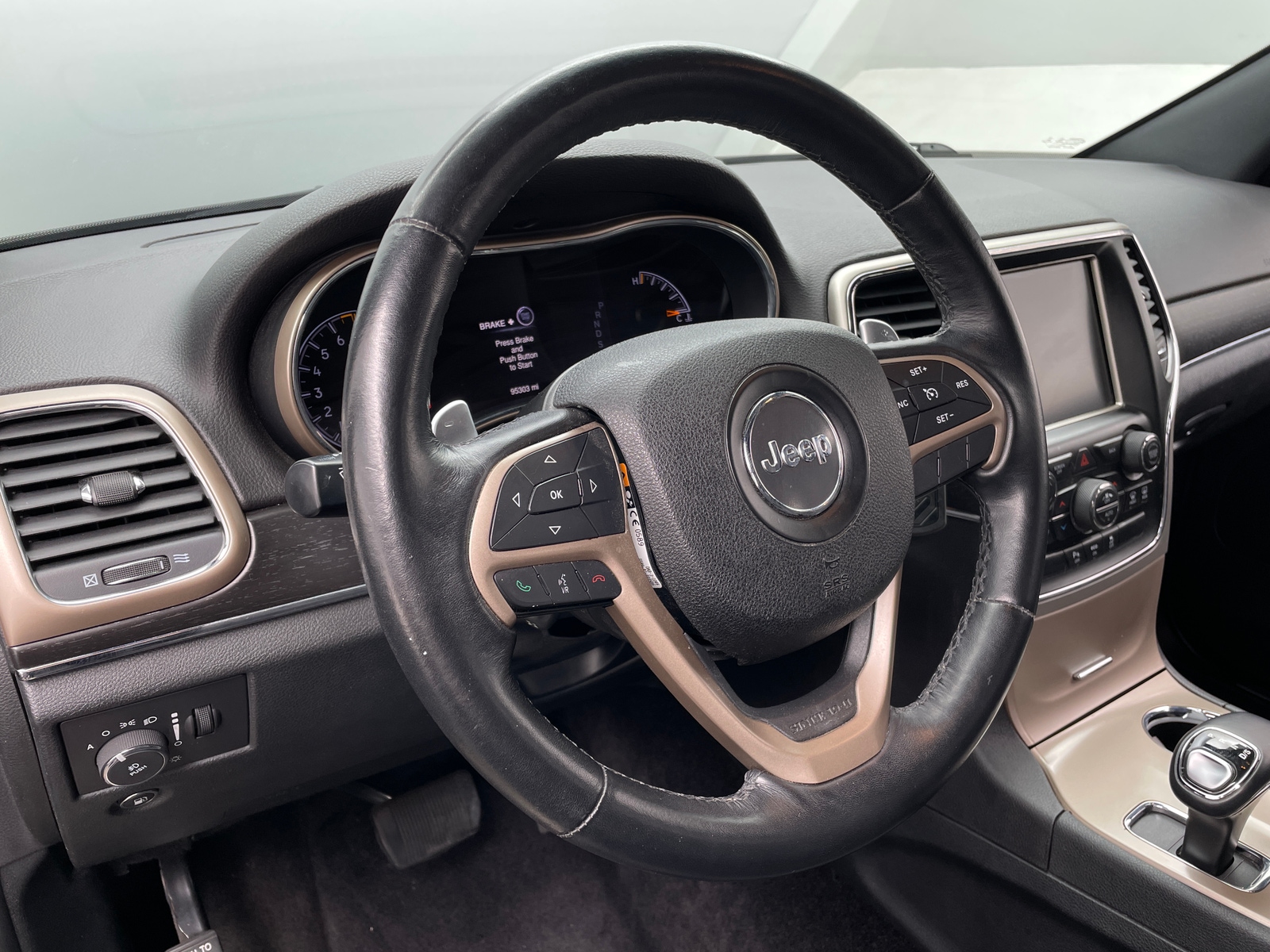 Thumbnail: 2015 Jeep Grand Cherokee - 4
