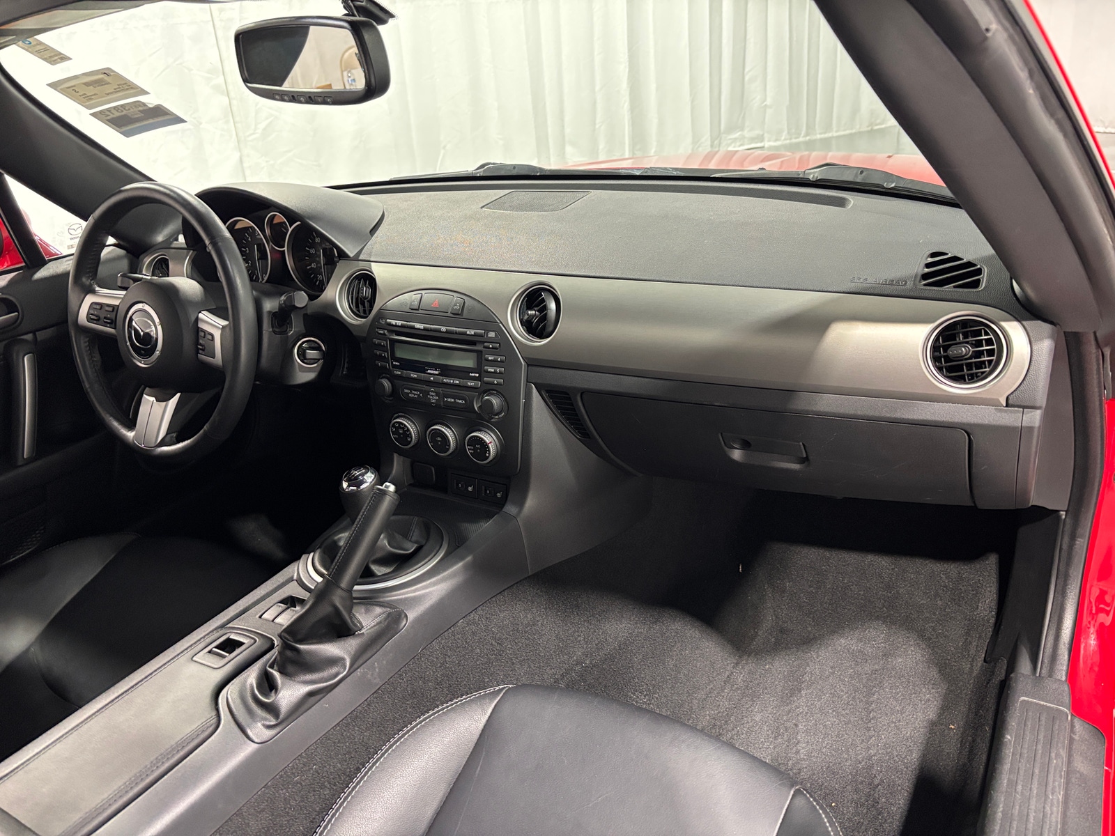 Thumbnail: 2011 Mazda MX-5 Miata - 2