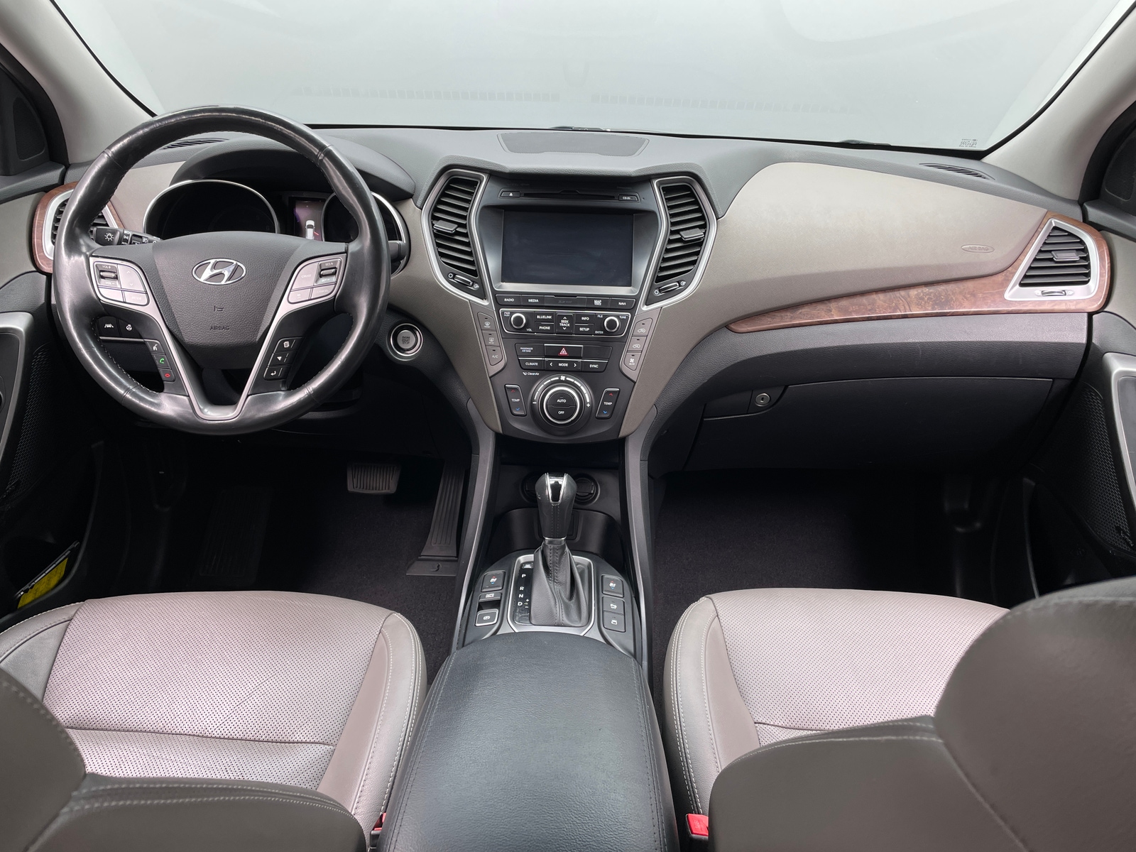 Thumbnail: 2017 Hyundai Santa Fe - 2