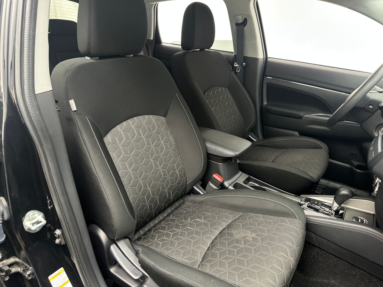 Thumbnail: 2025 Mitsubishi Outlander Sport - 2