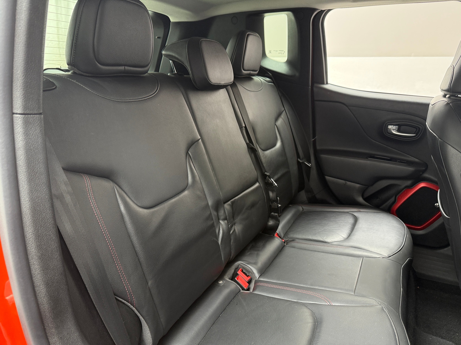 Thumbnail: 2016 Jeep Renegade - 6