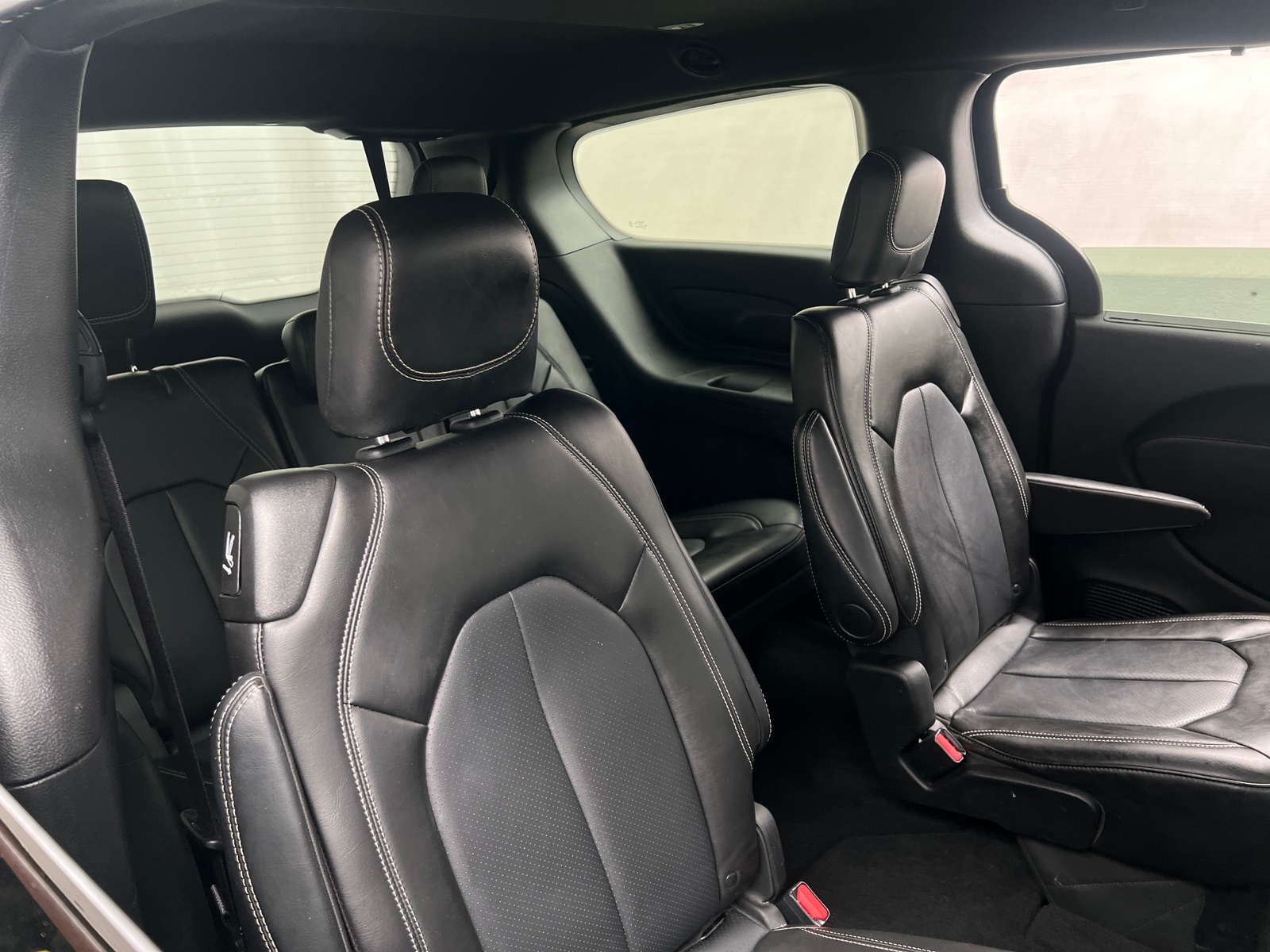 Thumbnail: 2025 Chrysler Pacifica - 5