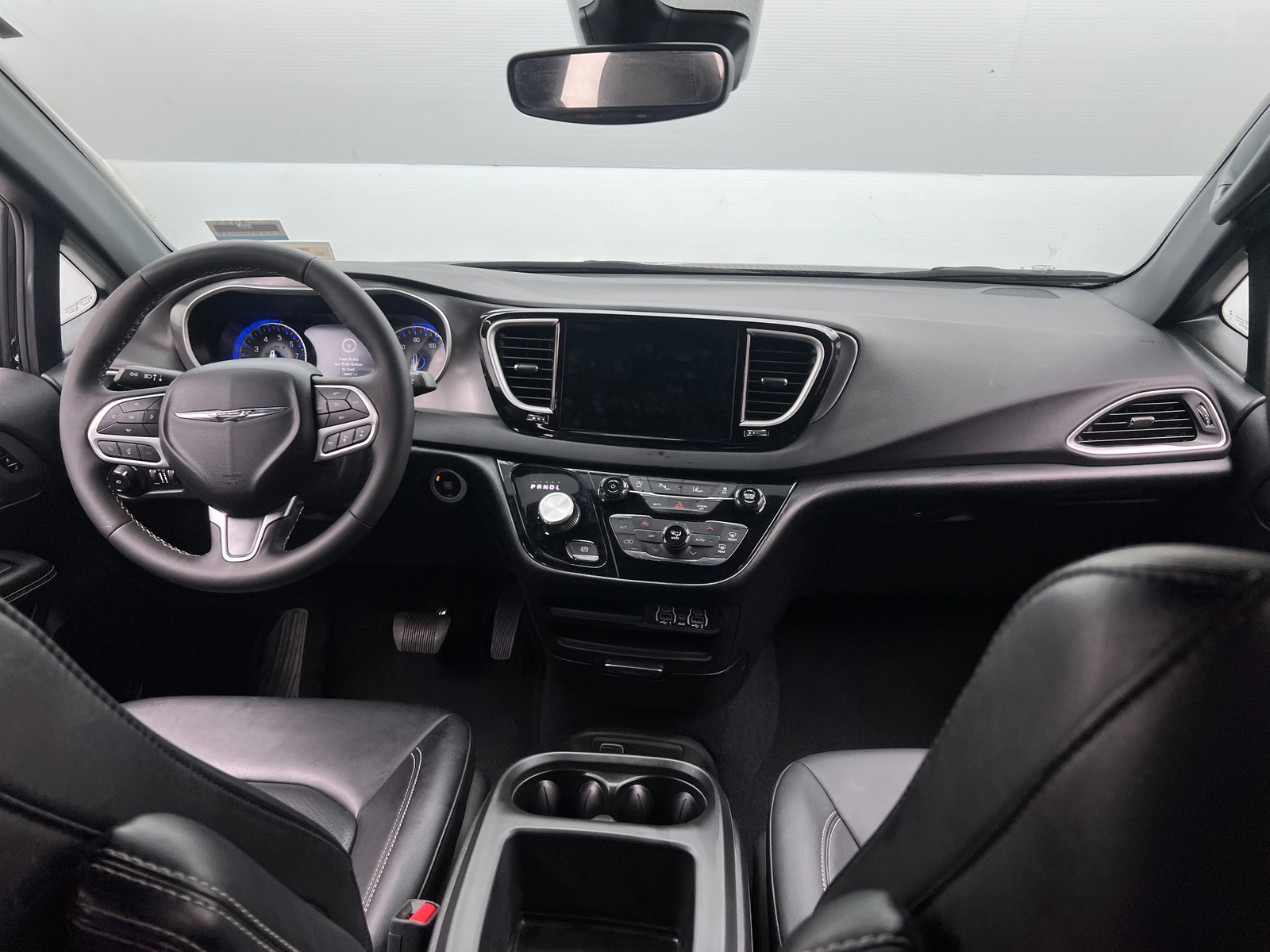 Thumbnail: 2025 Chrysler Pacifica - 2