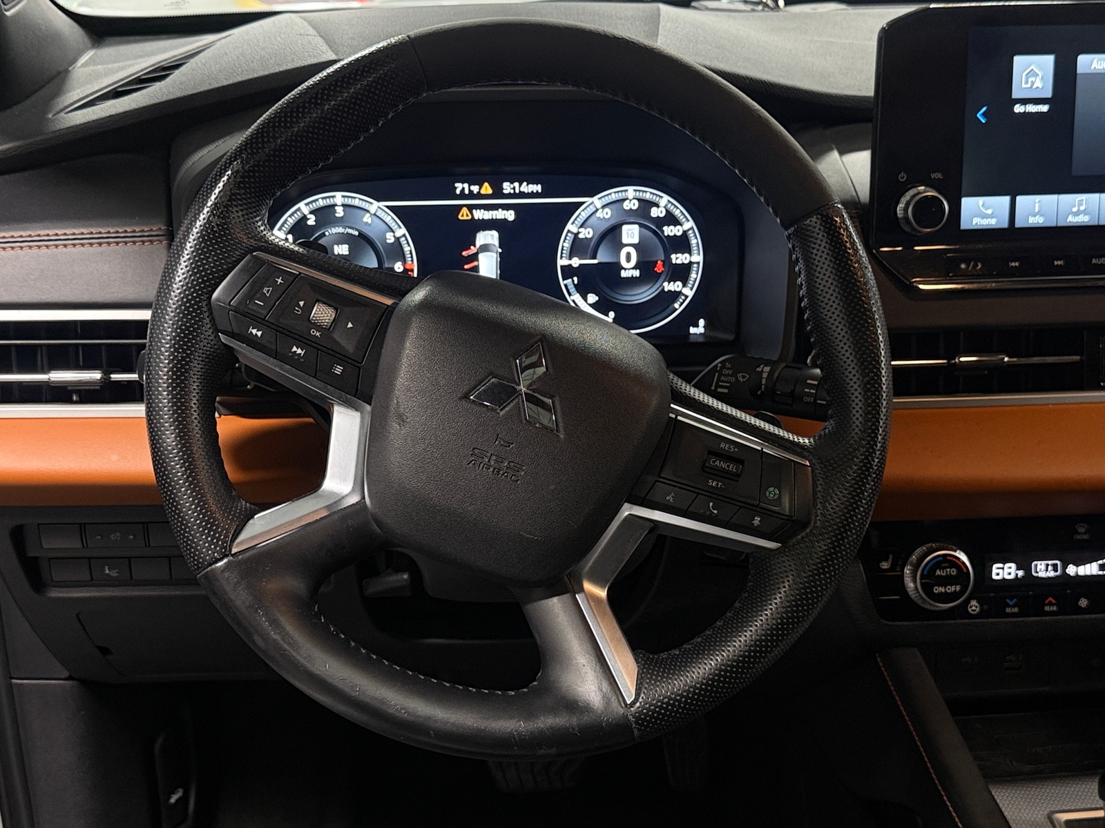 Thumbnail: 2022 Mitsubishi Outlander - 4