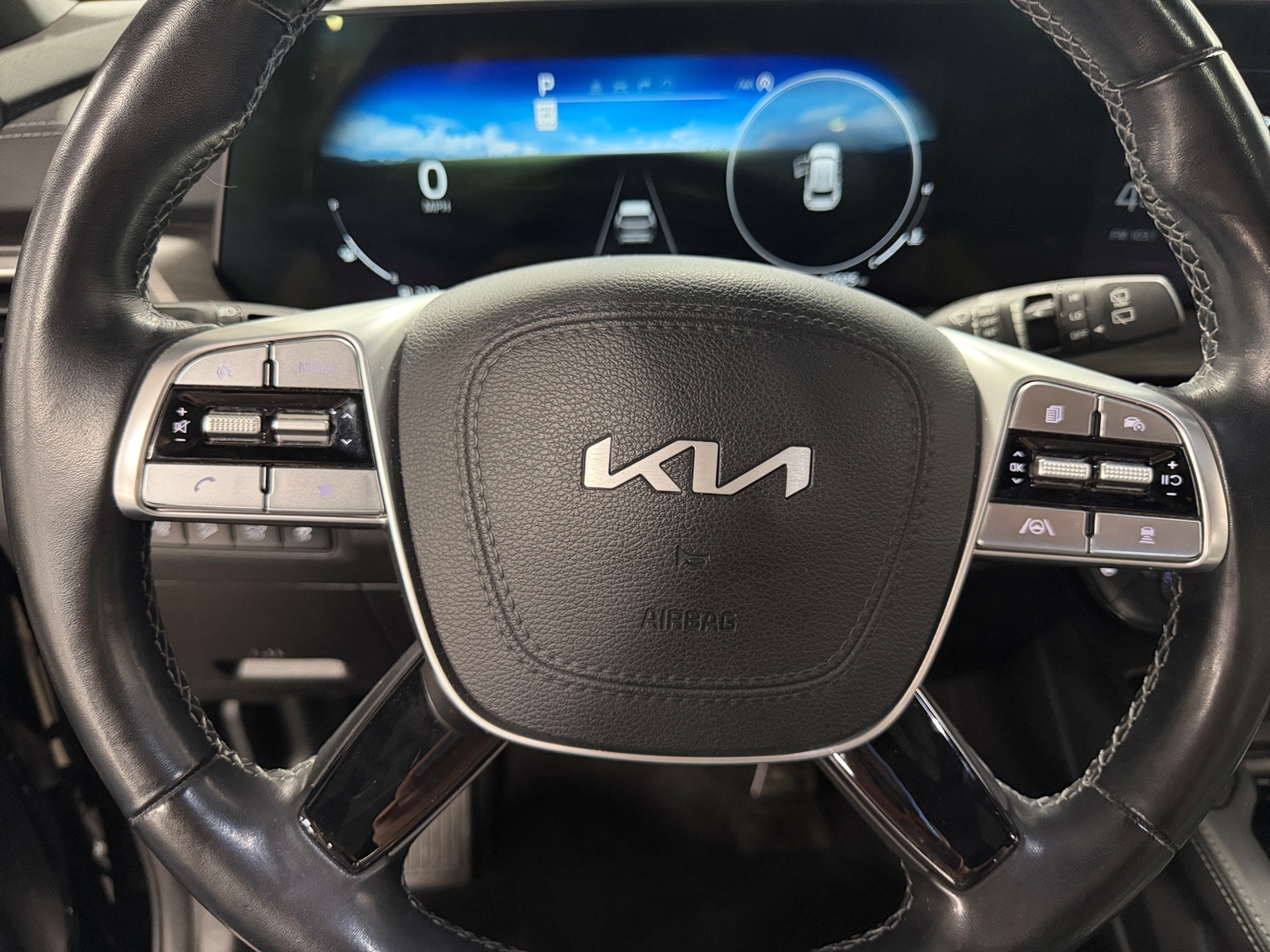 Thumbnail: 2023 Kia Telluride - 4