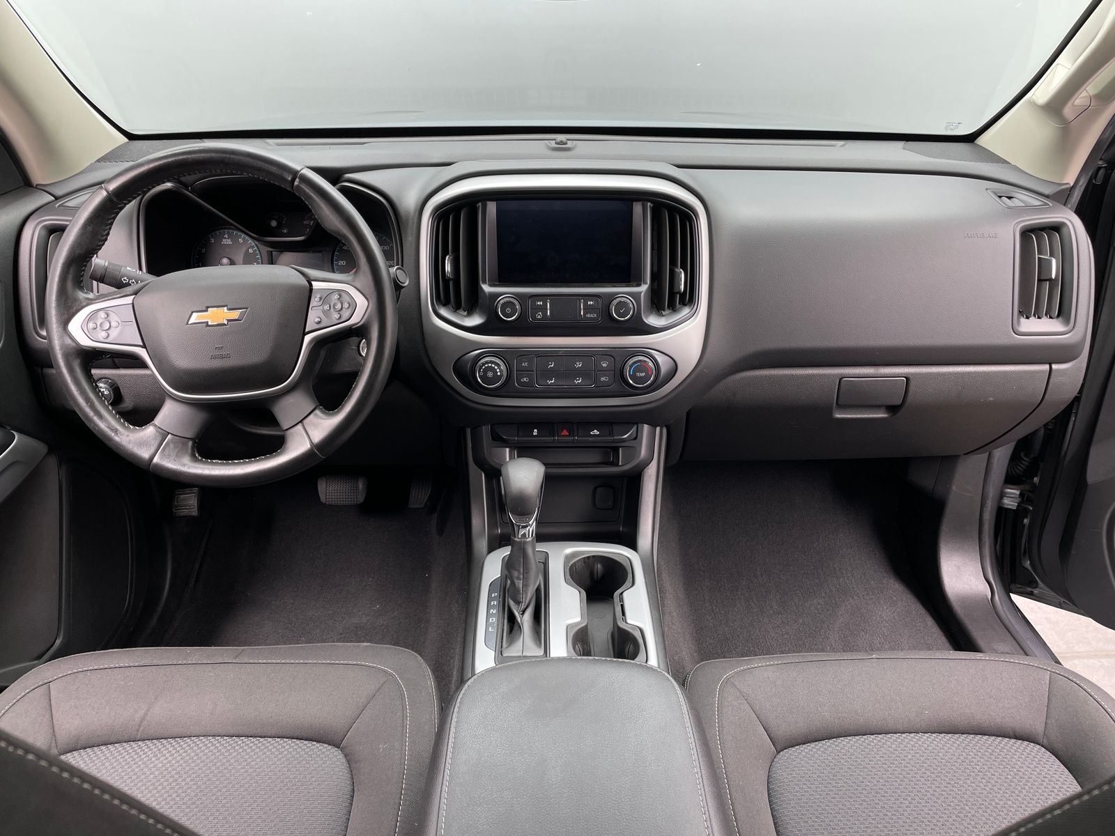 Thumbnail: 2022 Chevrolet Colorado - 3