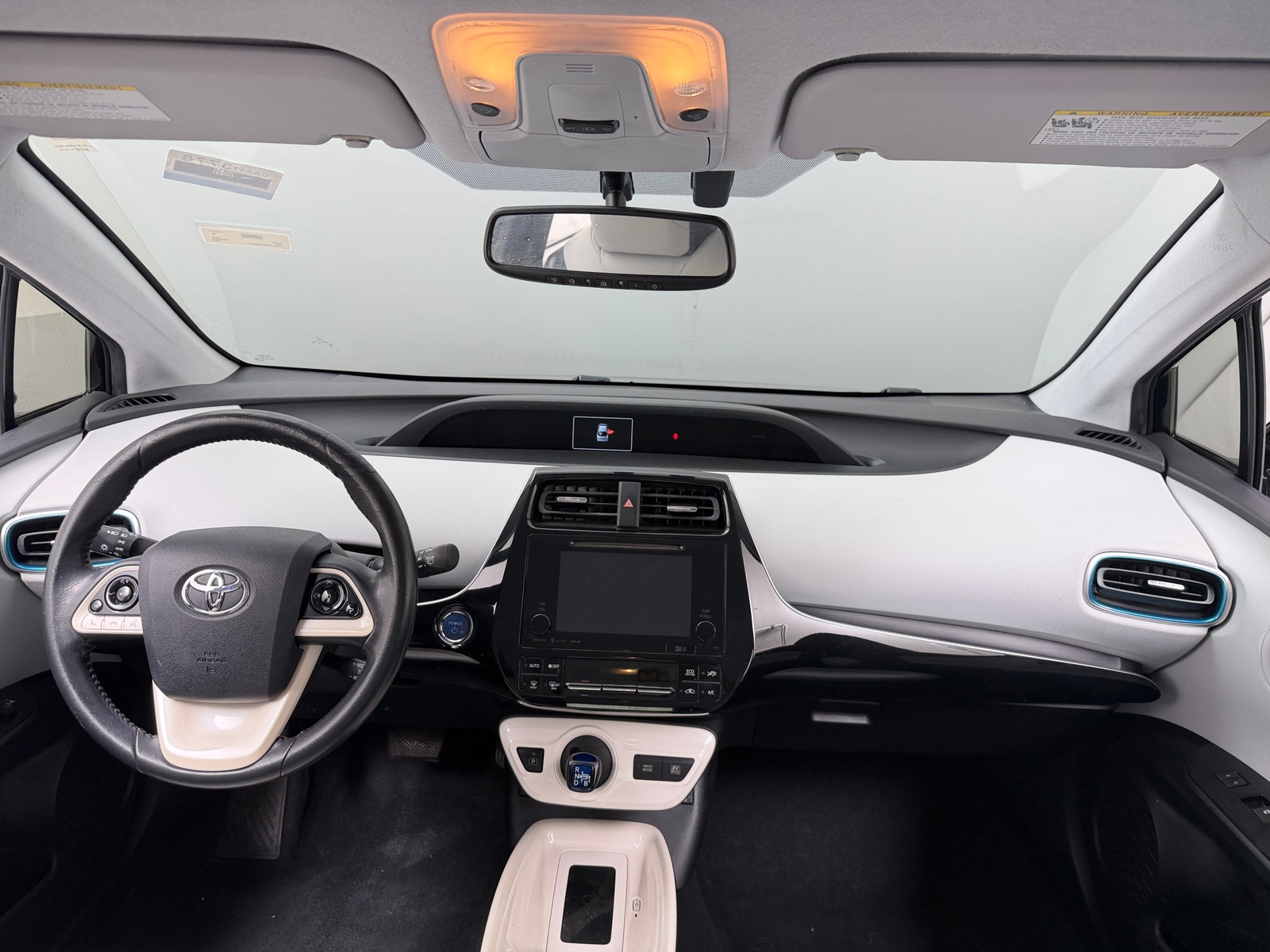 Thumbnail: 2016 Toyota Prius - 3