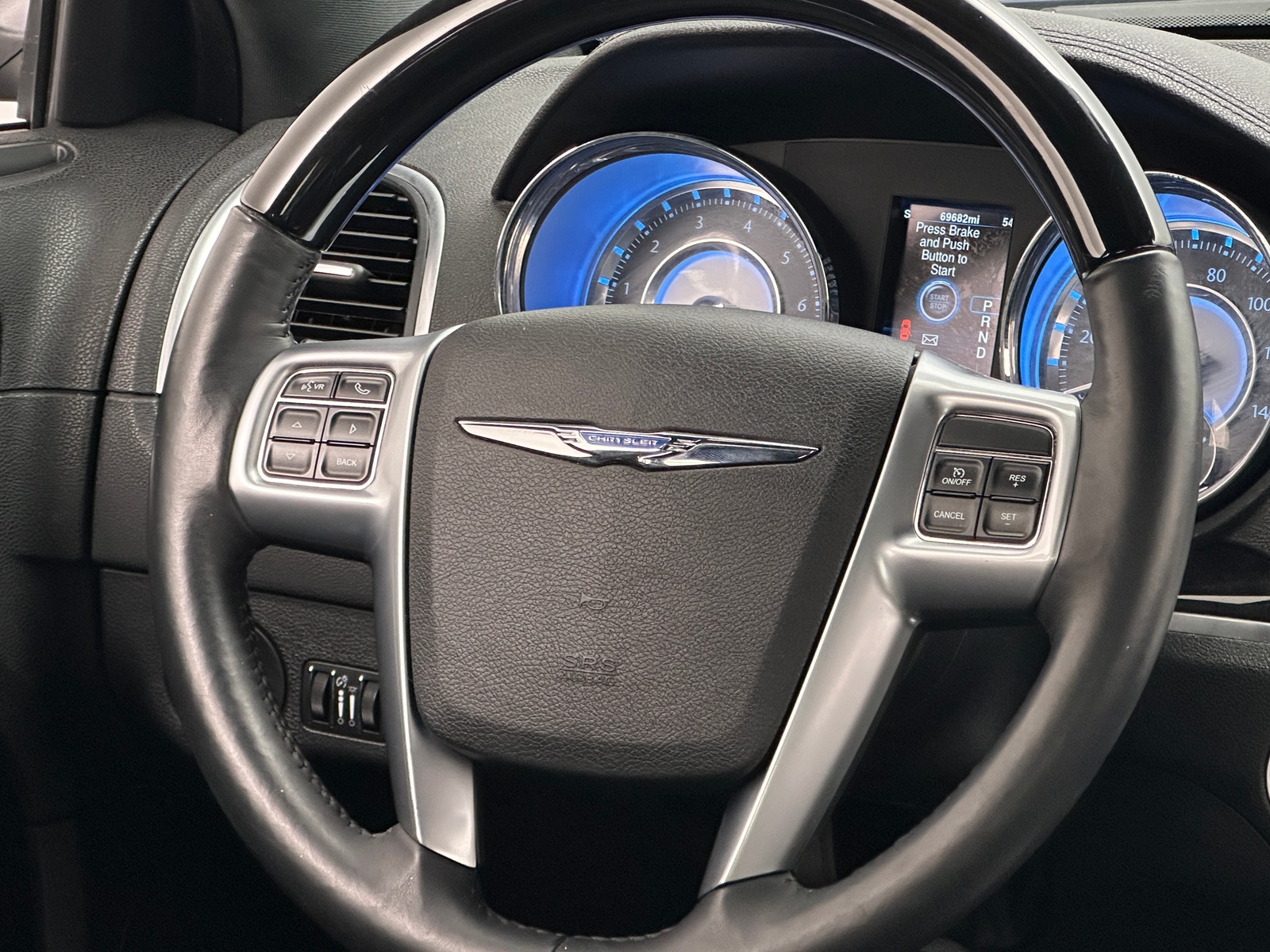 Thumbnail: 2013 Chrysler 300 - 4