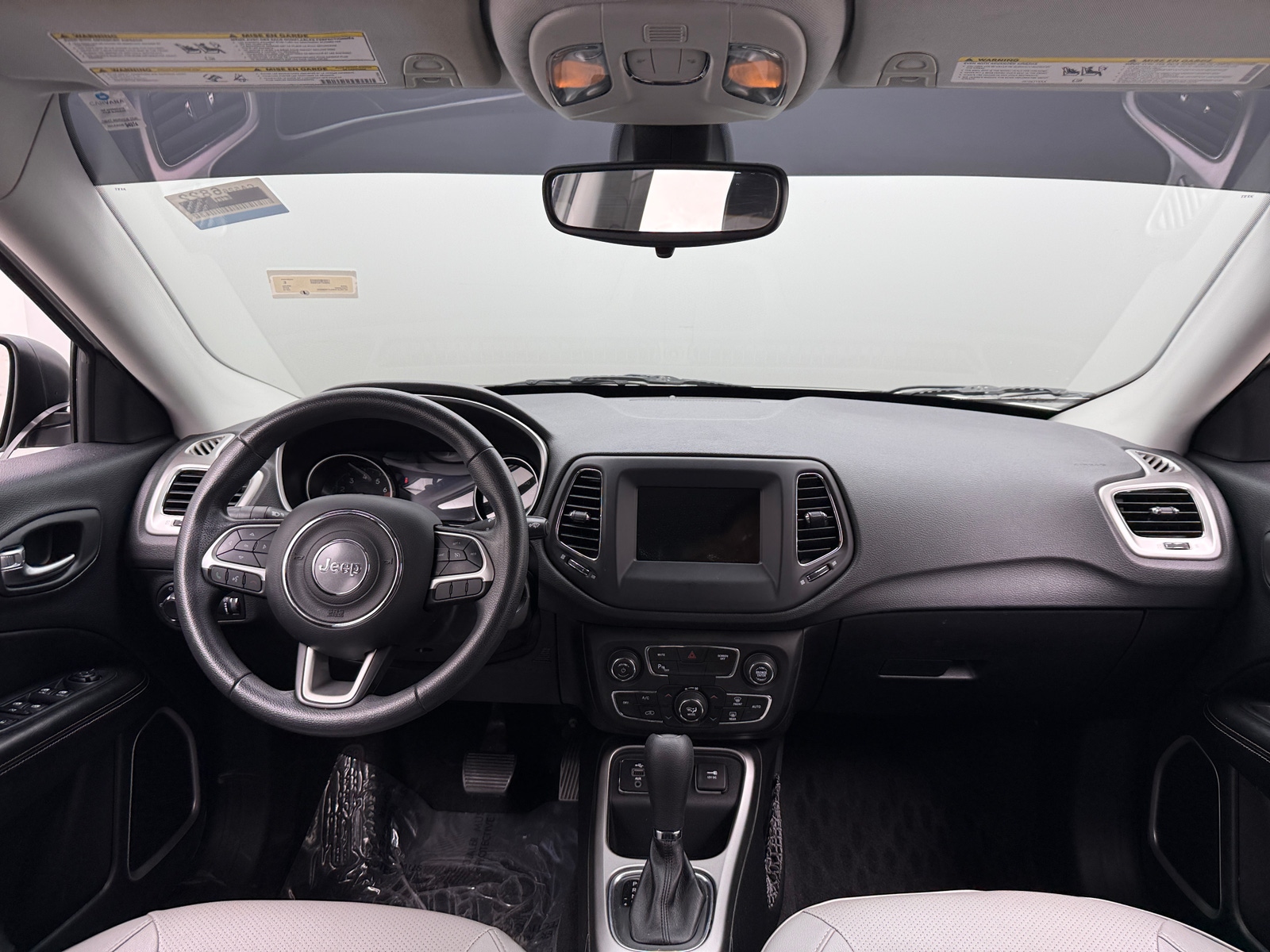 Thumbnail: 2018 Jeep Compass - 3