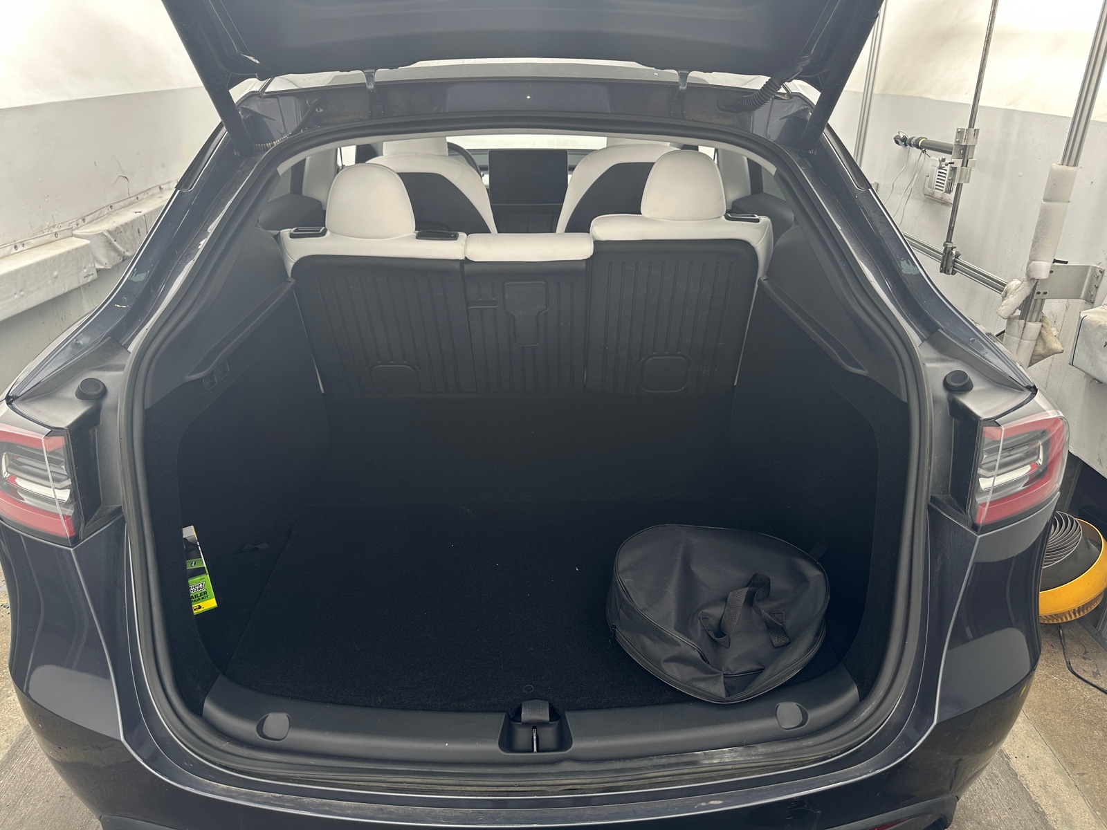 Thumbnail: 2023 Tesla Model Y - 6