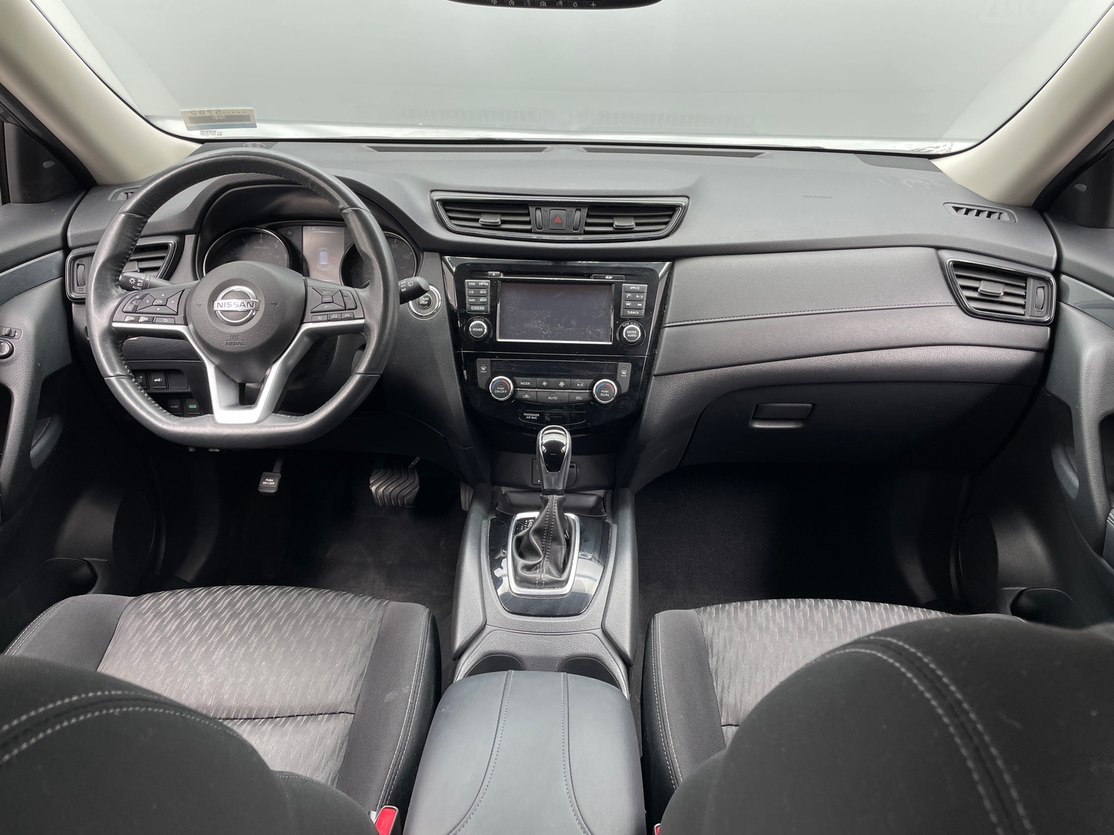 Thumbnail: 2017 Nissan Rogue - 3
