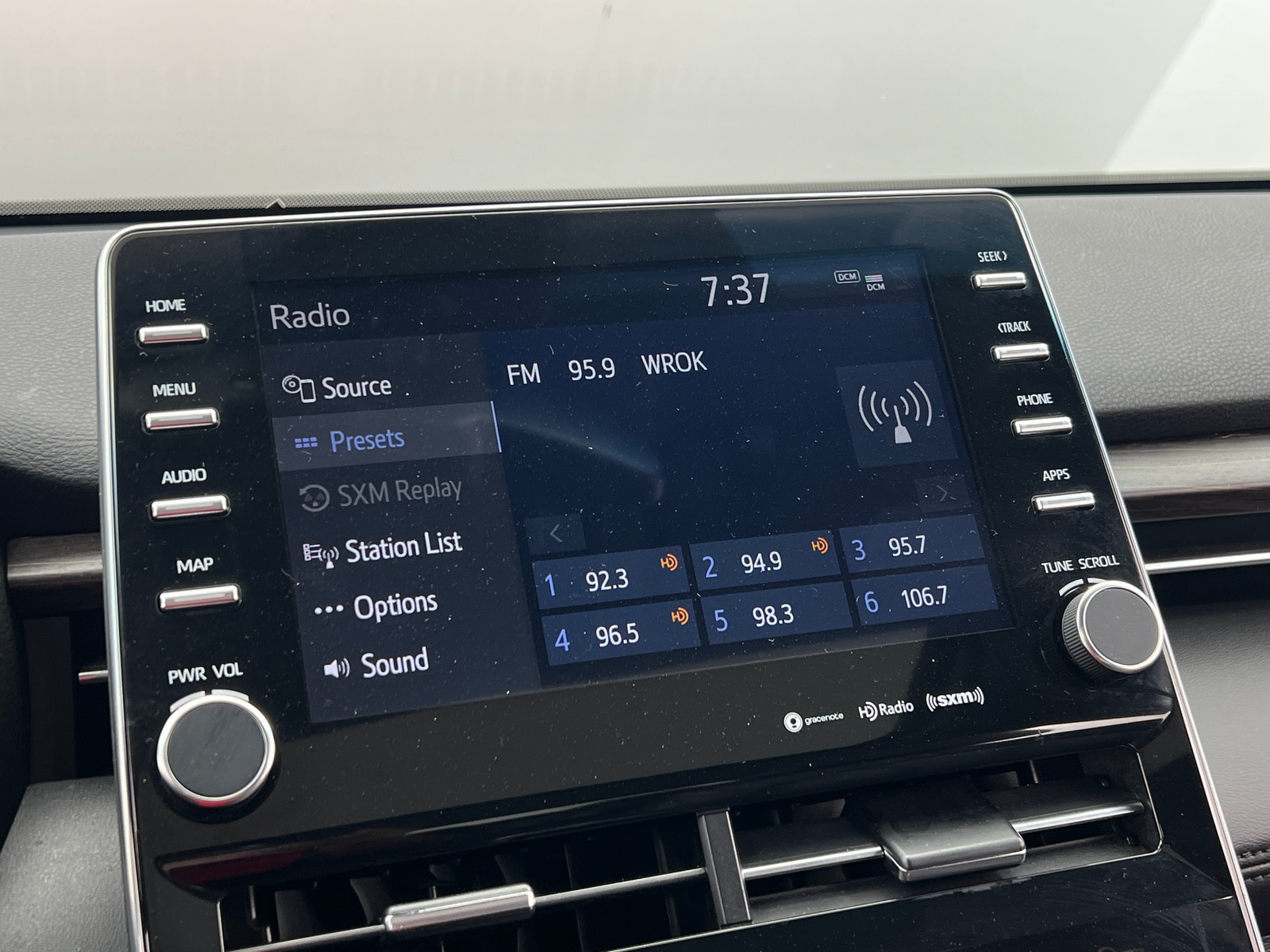 Thumbnail: 2021 Toyota Avalon - 3