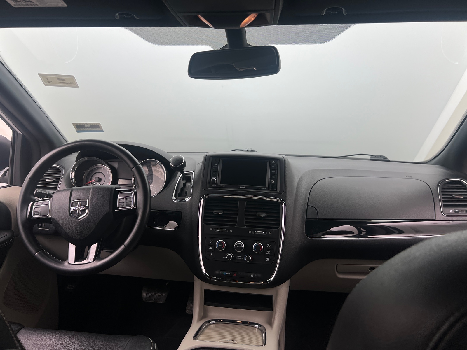 Thumbnail: 2019 Dodge Grand Caravan - 2