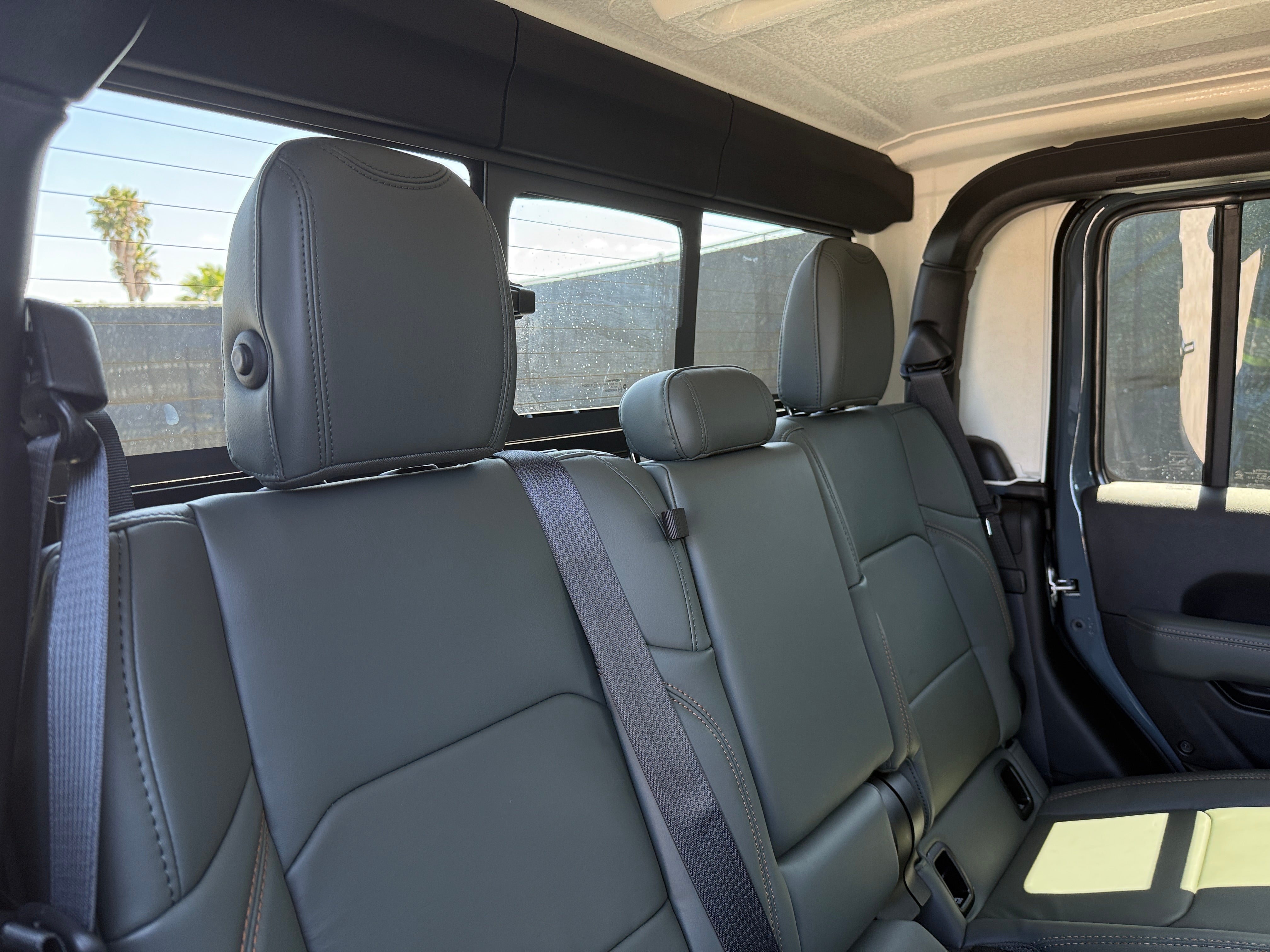 2026 Jeep Gladiator Mojave Auto's photo
