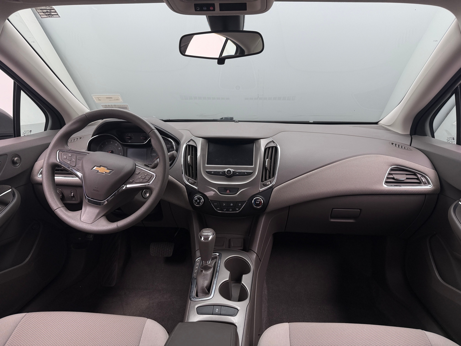 Thumbnail: 2017 Chevrolet Cruze - 3