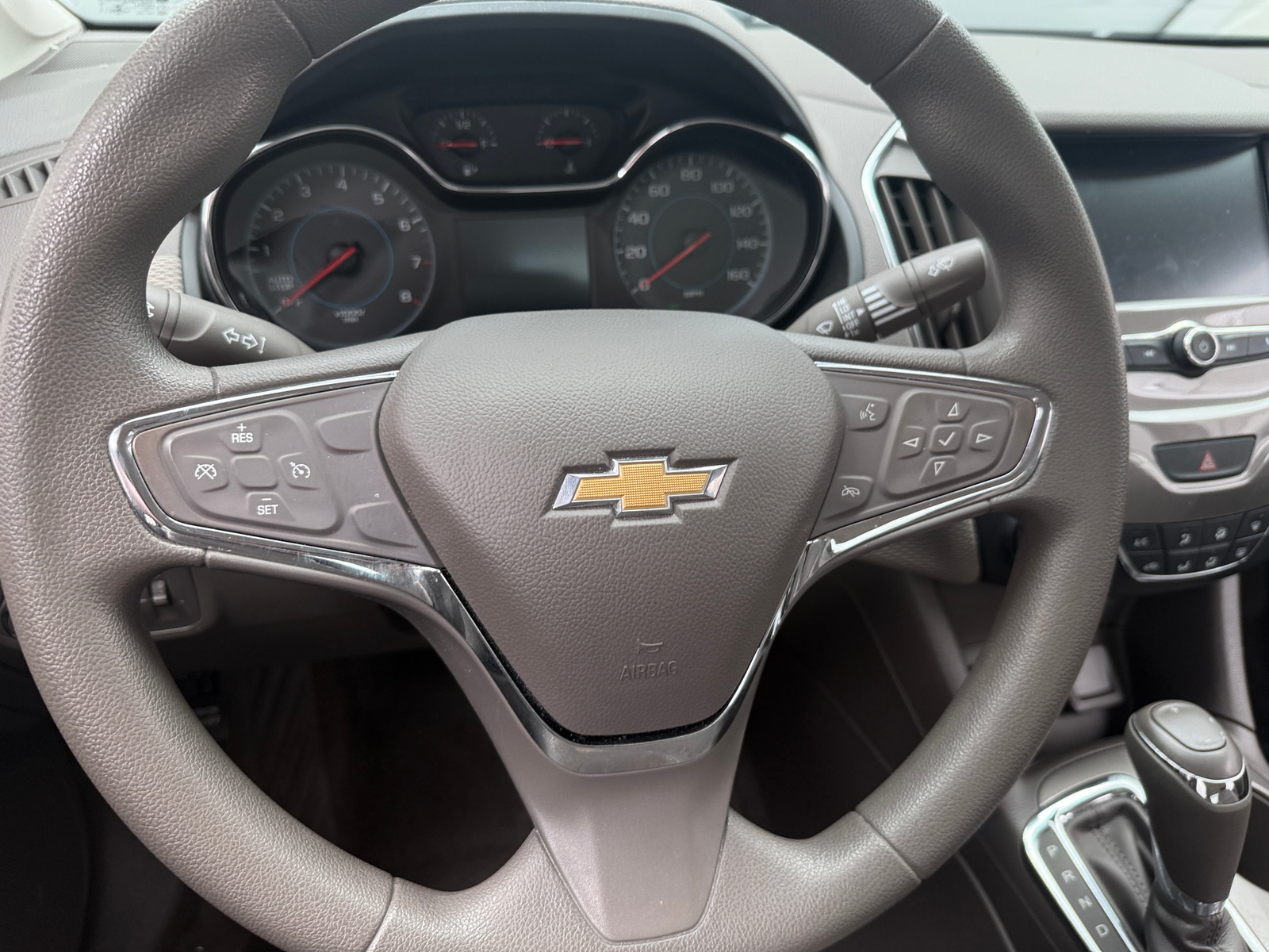 Thumbnail: 2017 Chevrolet Cruze - 5
