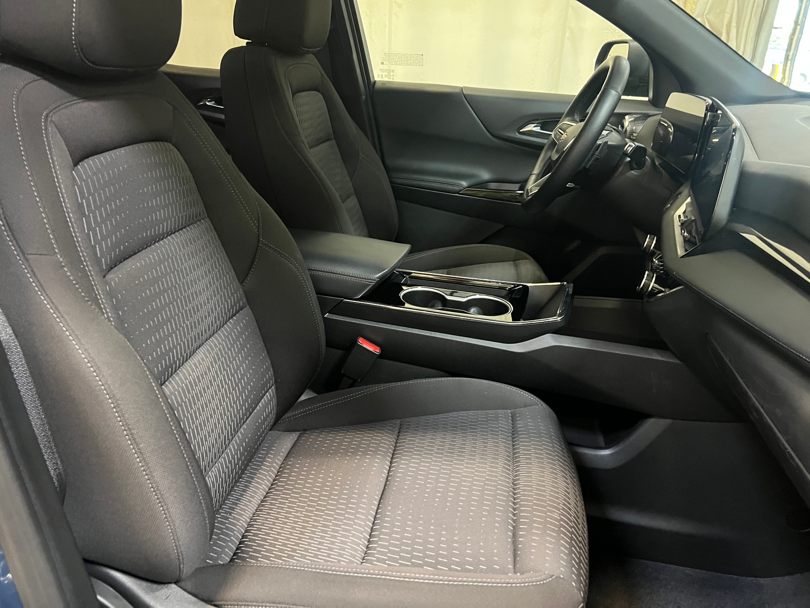 Thumbnail: 2025 Chevrolet Equinox - 2