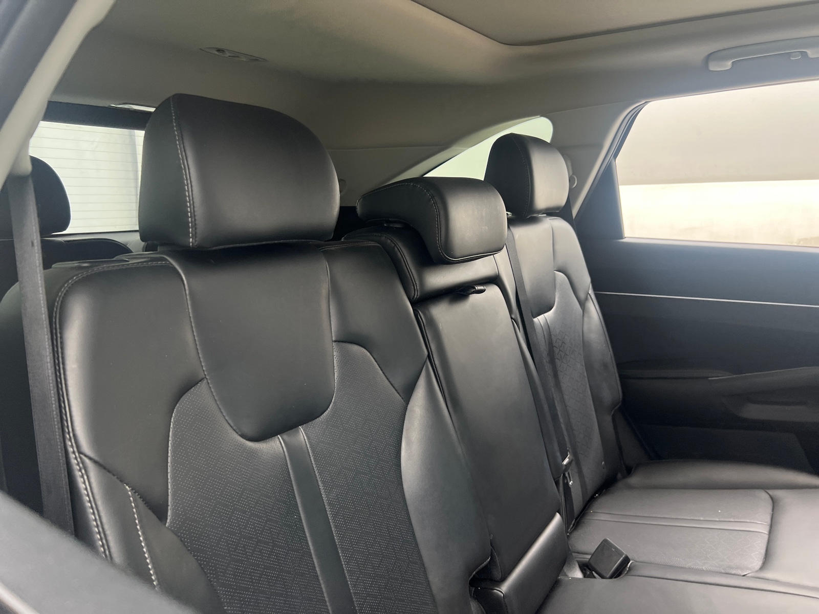 Thumbnail: 2023 Kia Sorento - 5