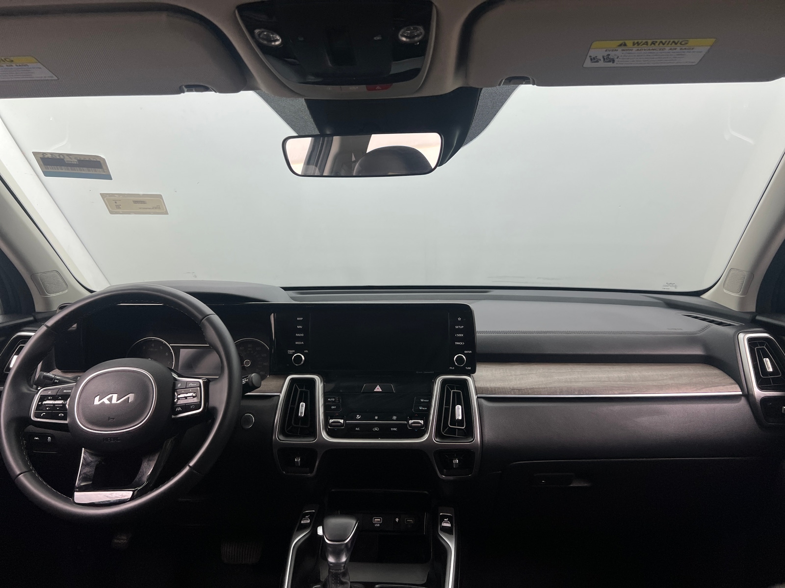 Thumbnail: 2023 Kia Sorento - 2