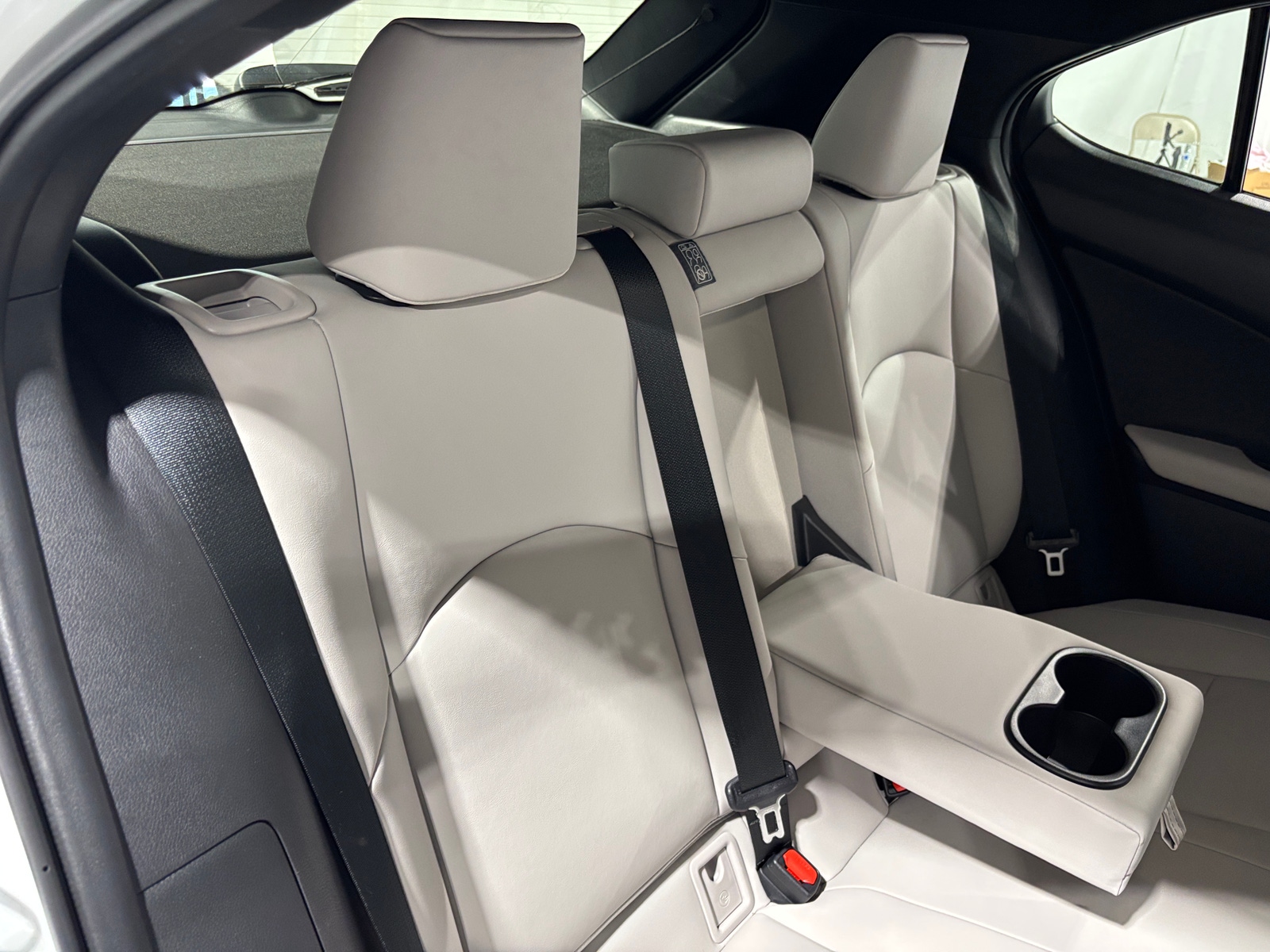 Thumbnail: 2024 Lexus UX - 5