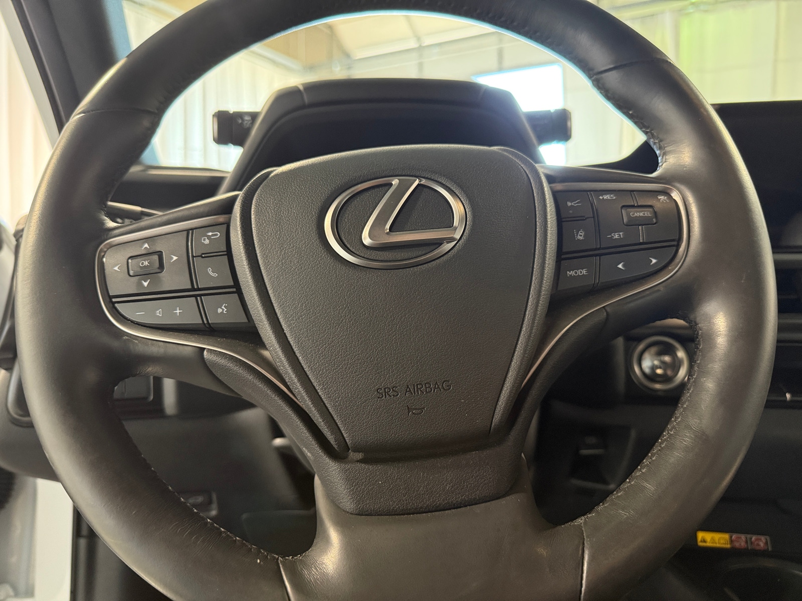 Thumbnail: 2024 Lexus UX - 4