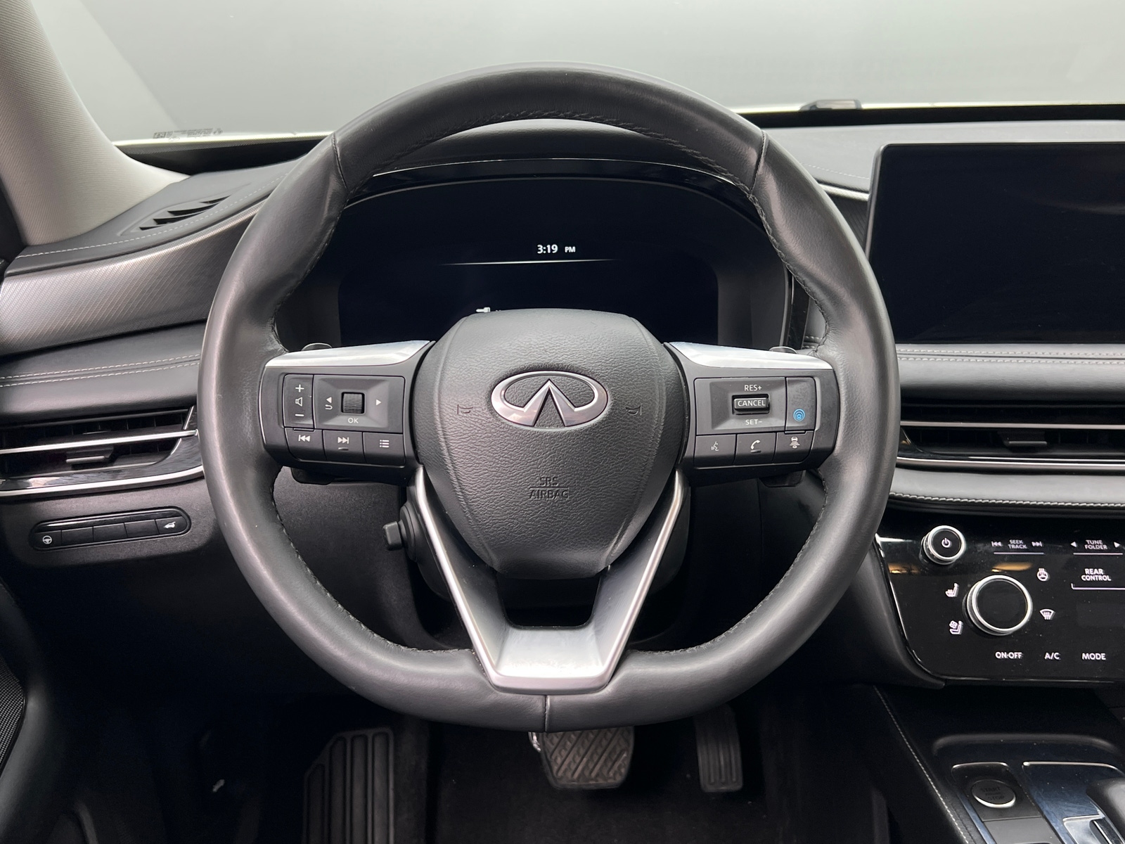 Thumbnail: 2023 INFINITI QX60 - 4