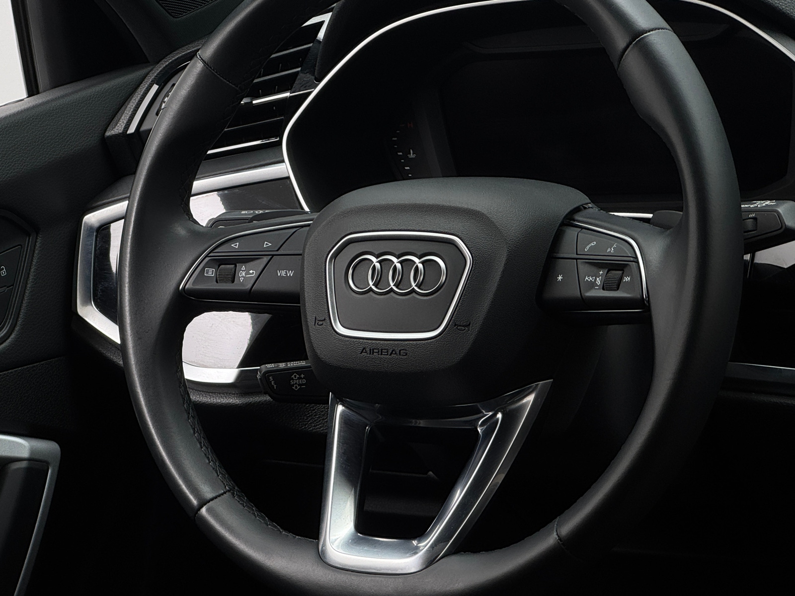 Thumbnail: 2024 Audi Q3 - 4