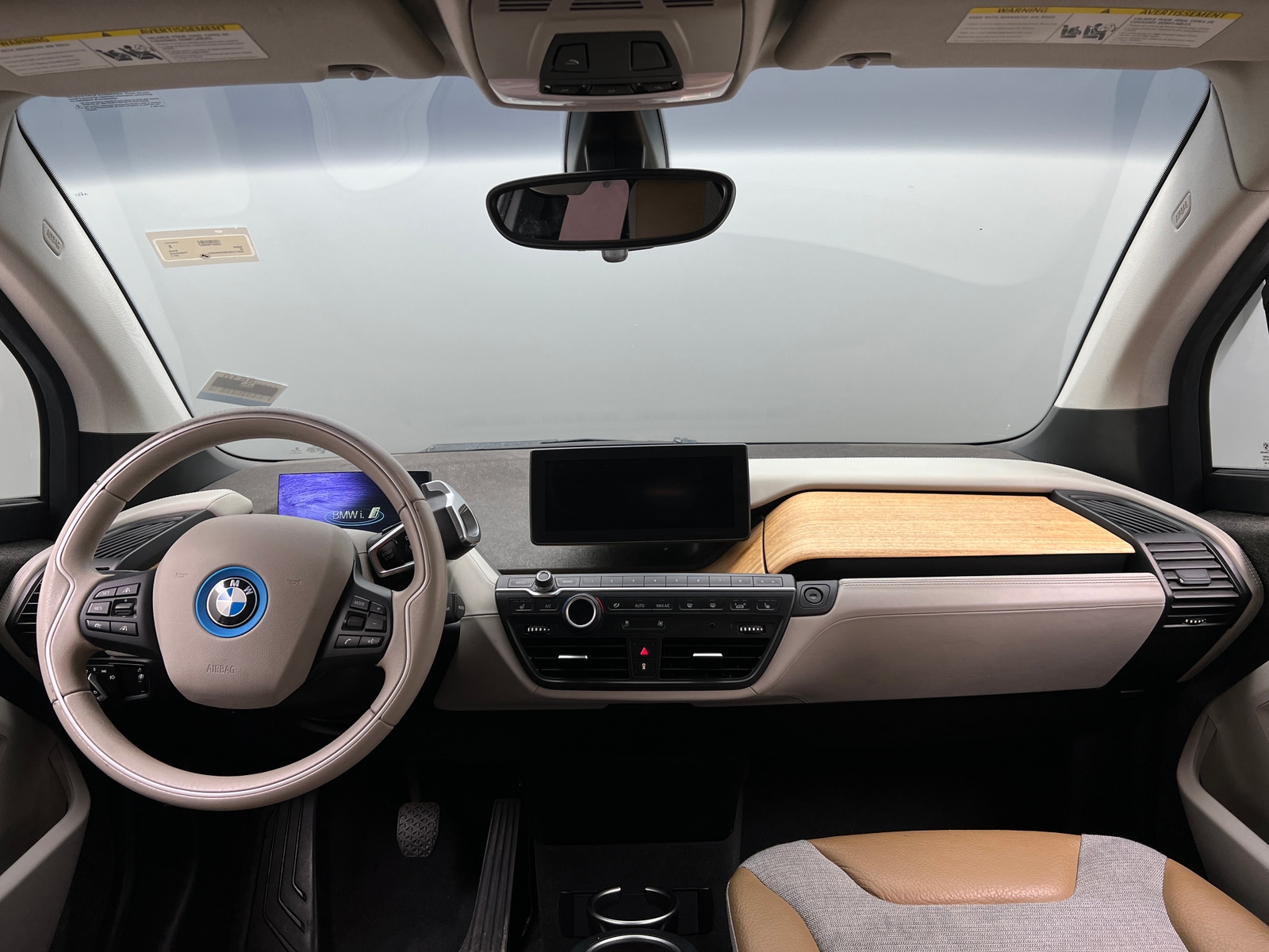 Thumbnail: 2017 BMW i3 - 3