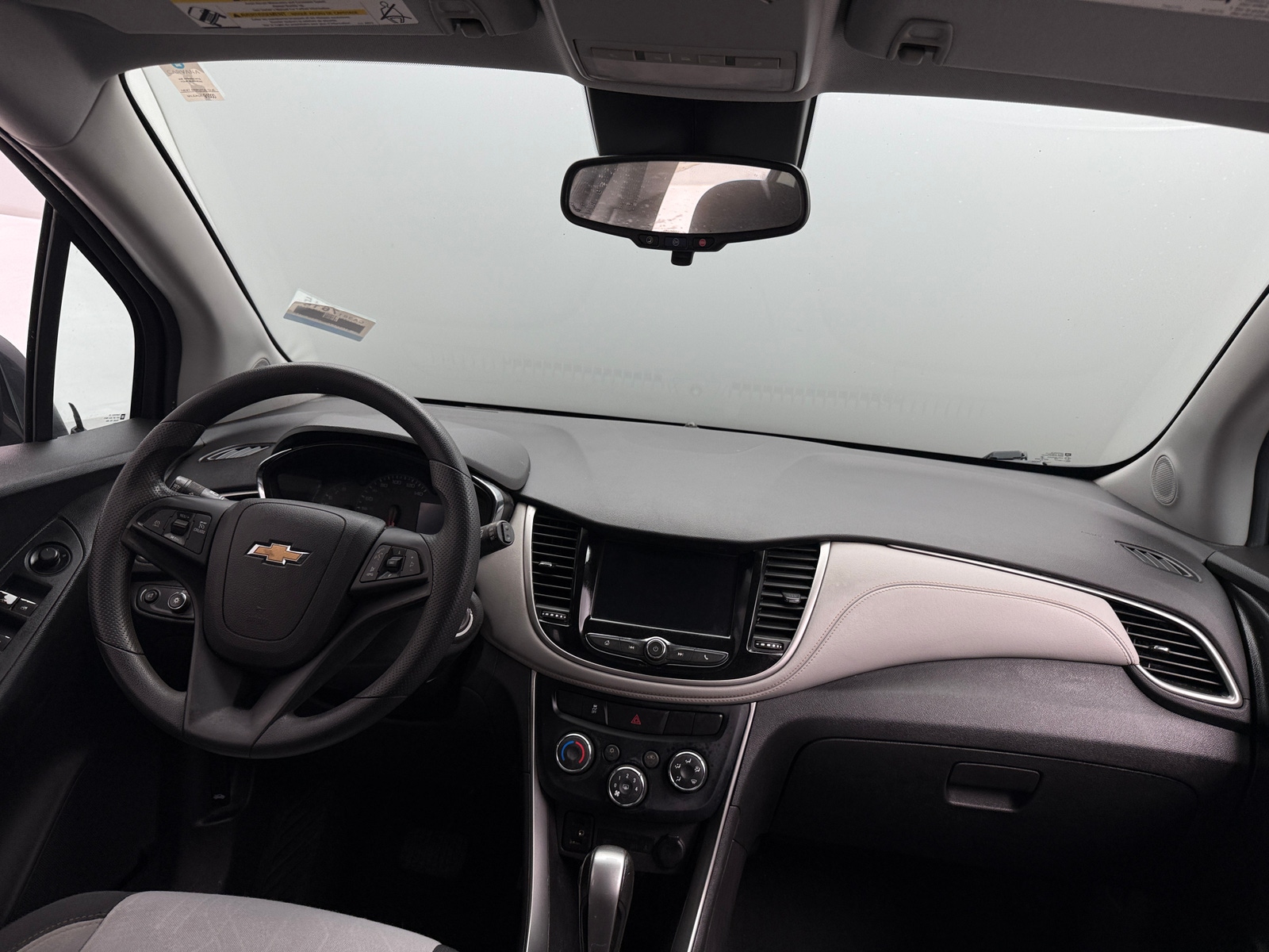 Thumbnail: 2018 Chevrolet Trax - 3