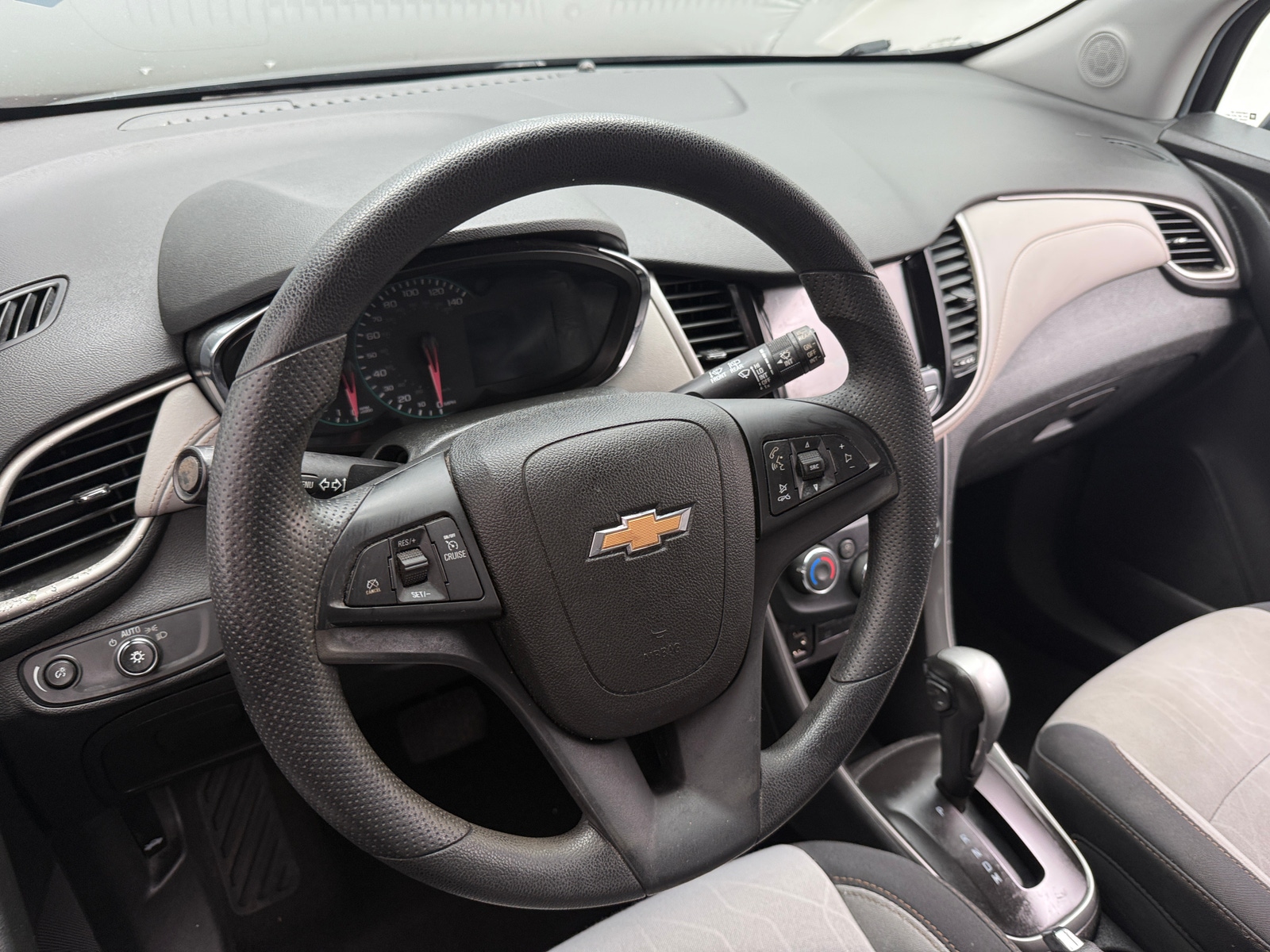 Thumbnail: 2018 Chevrolet Trax - 5