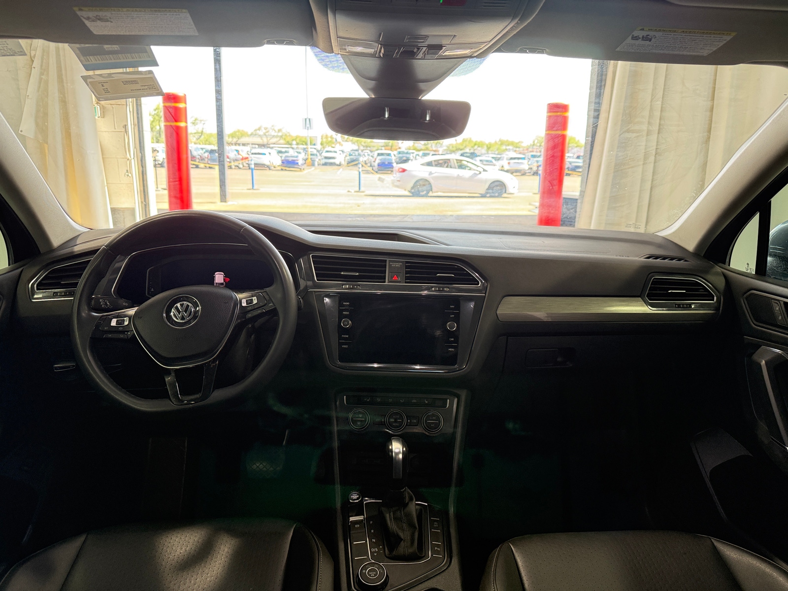 Thumbnail: 2020 Volkswagen Tiguan - 2