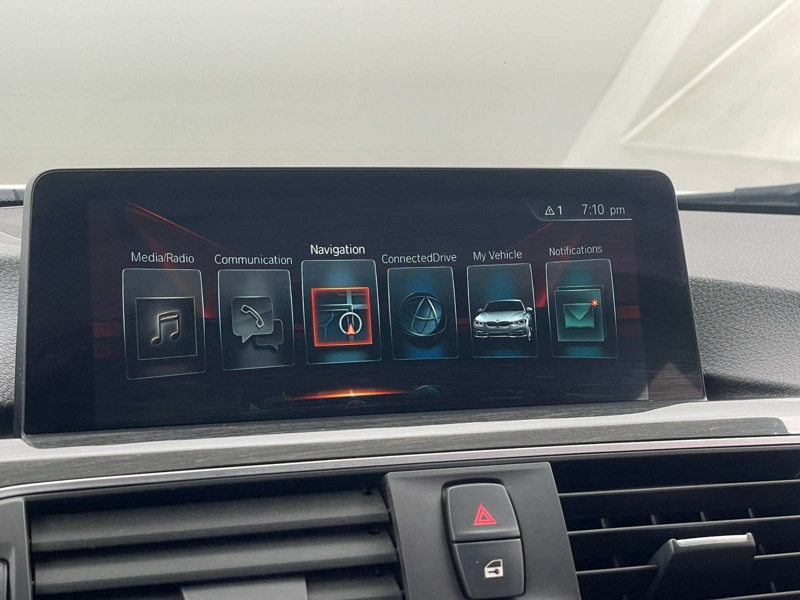 Thumbnail: 2017 BMW 3 Series - 3