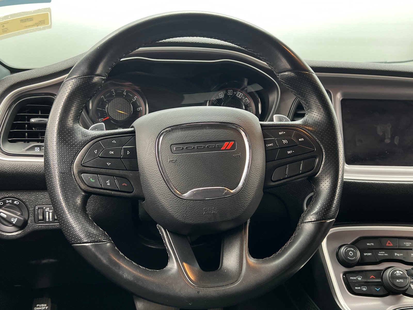 Thumbnail: 2022 Dodge Challenger - 4