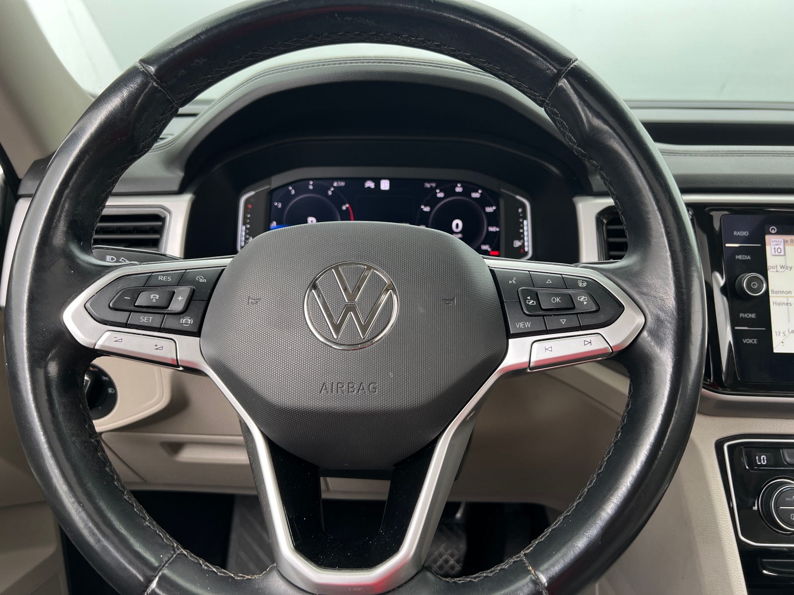Thumbnail: 2021 Volkswagen Atlas - 4
