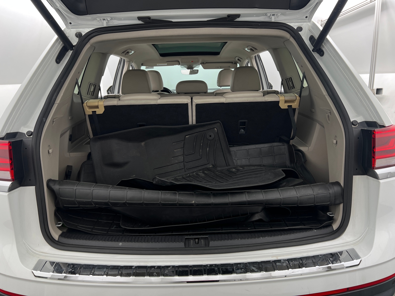 Thumbnail: 2021 Volkswagen Atlas - 6