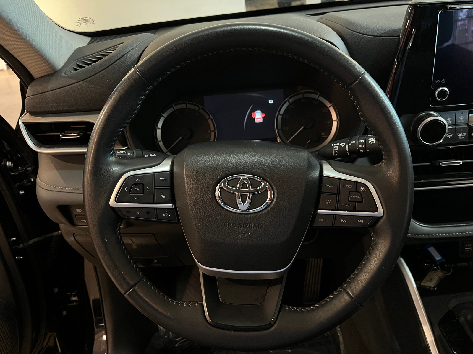 Thumbnail: 2025 Toyota Highlander - 5