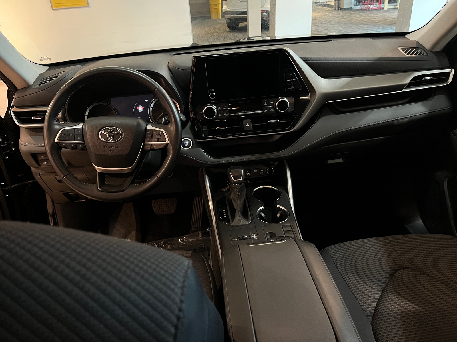 Thumbnail: 2025 Toyota Highlander - 3