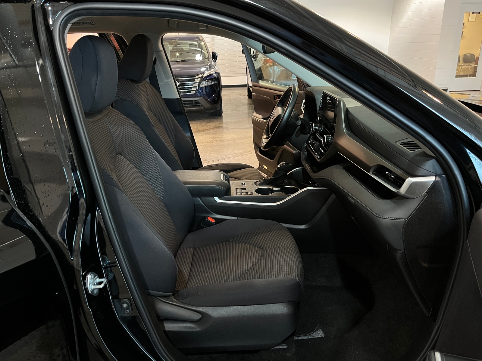 Thumbnail: 2025 Toyota Highlander - 2